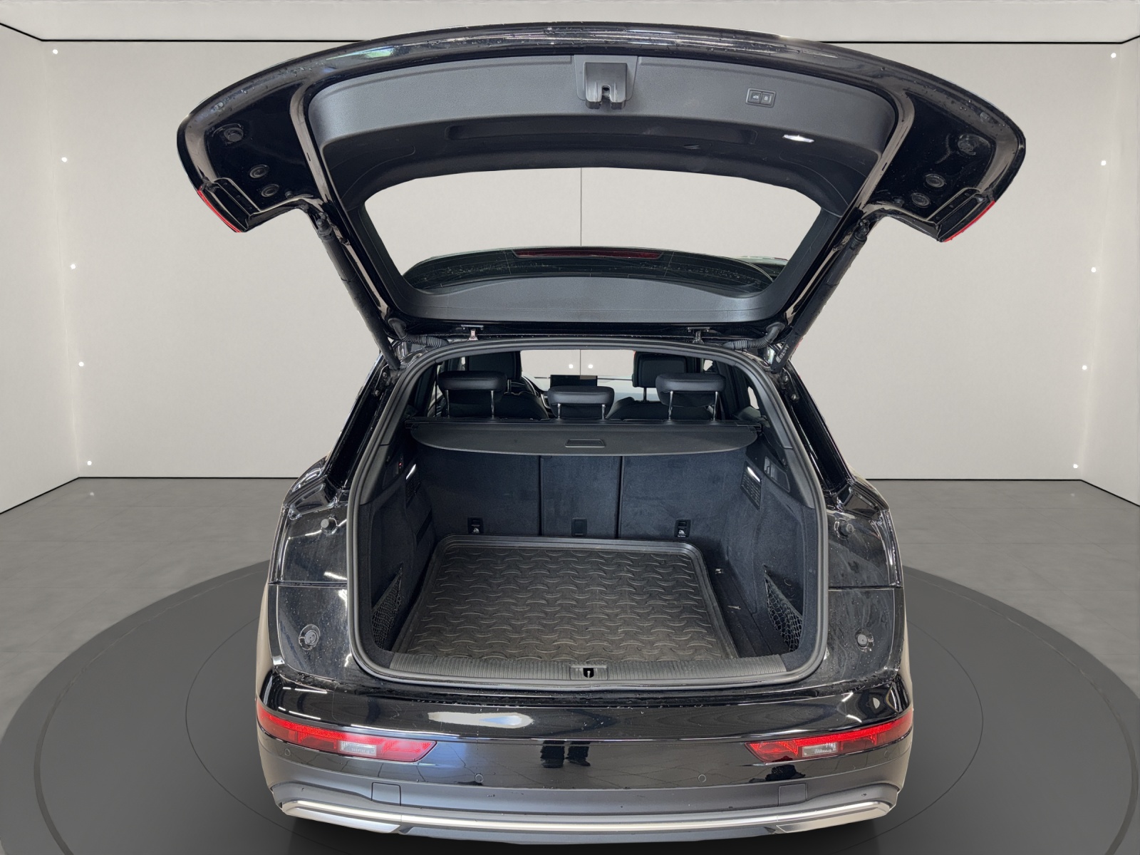 AUDI Q5 2.0 40 TDI quattro S-Tronic-image-4