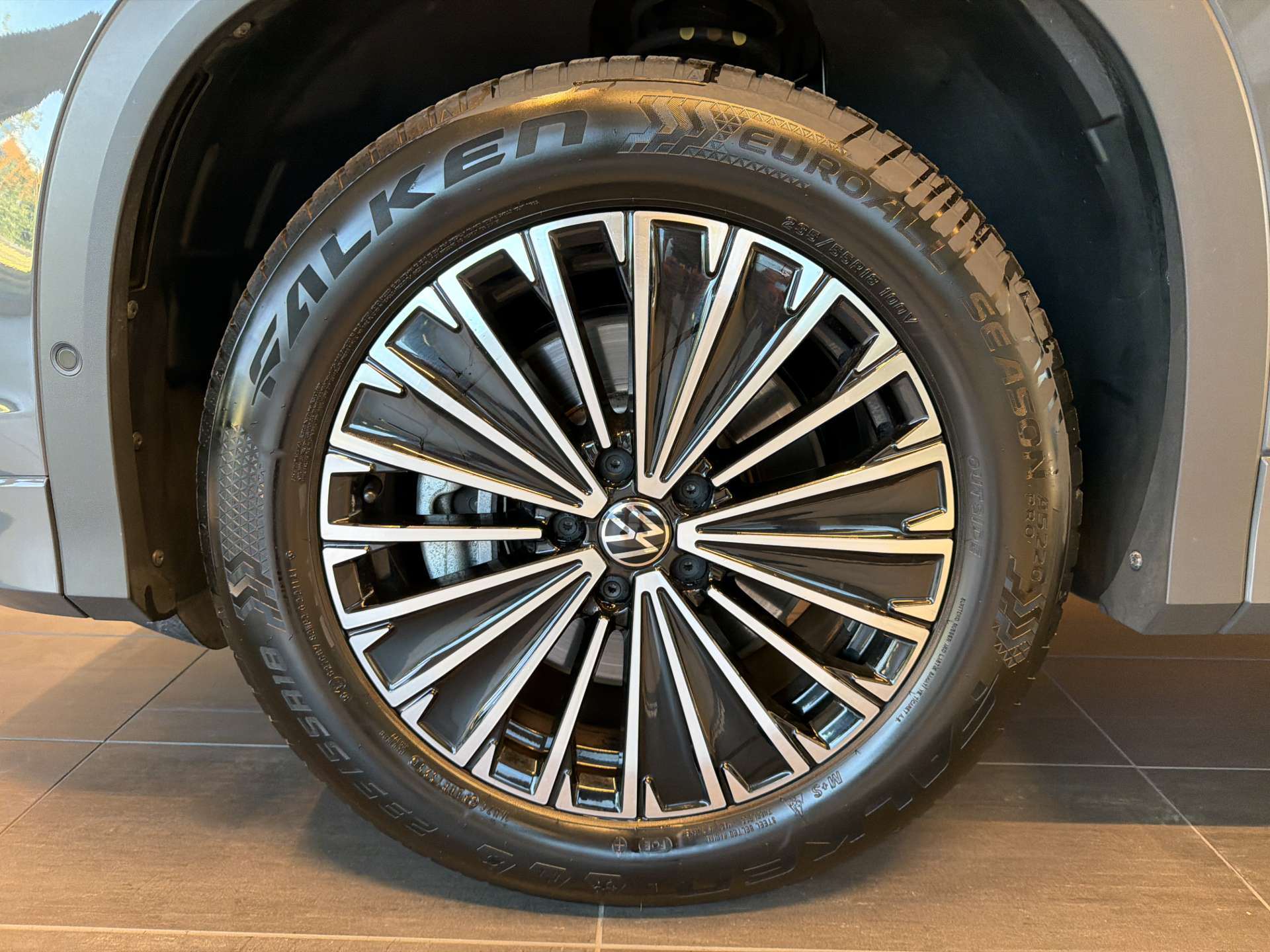 VW Tayron 1.5 TSi evo2 mHEV Life 7-Plätzer DSG-Automat-image-8