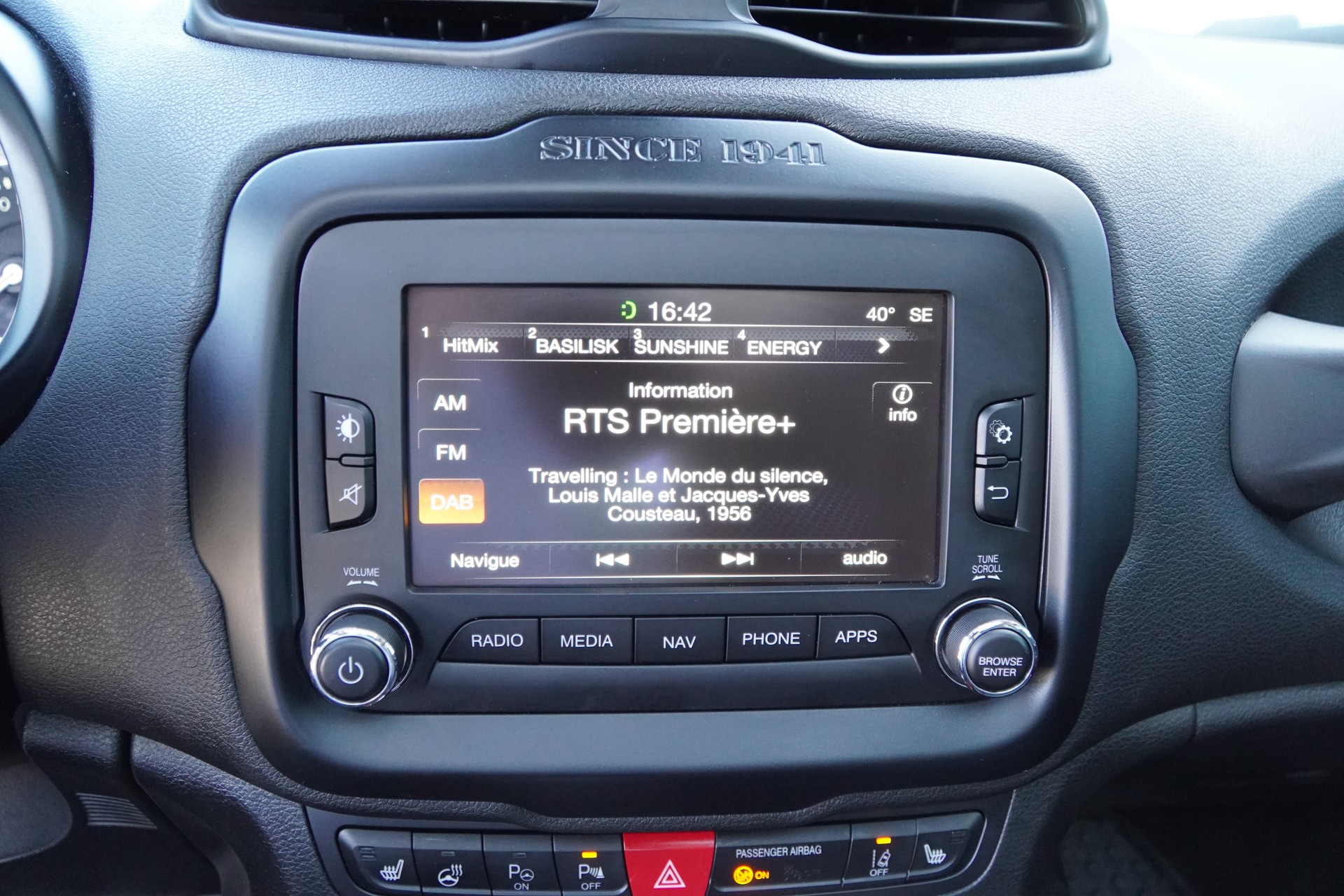 JEEP Renegade 2.0 CRD Trailhawk AWD + Low Range 9ATX-image-16