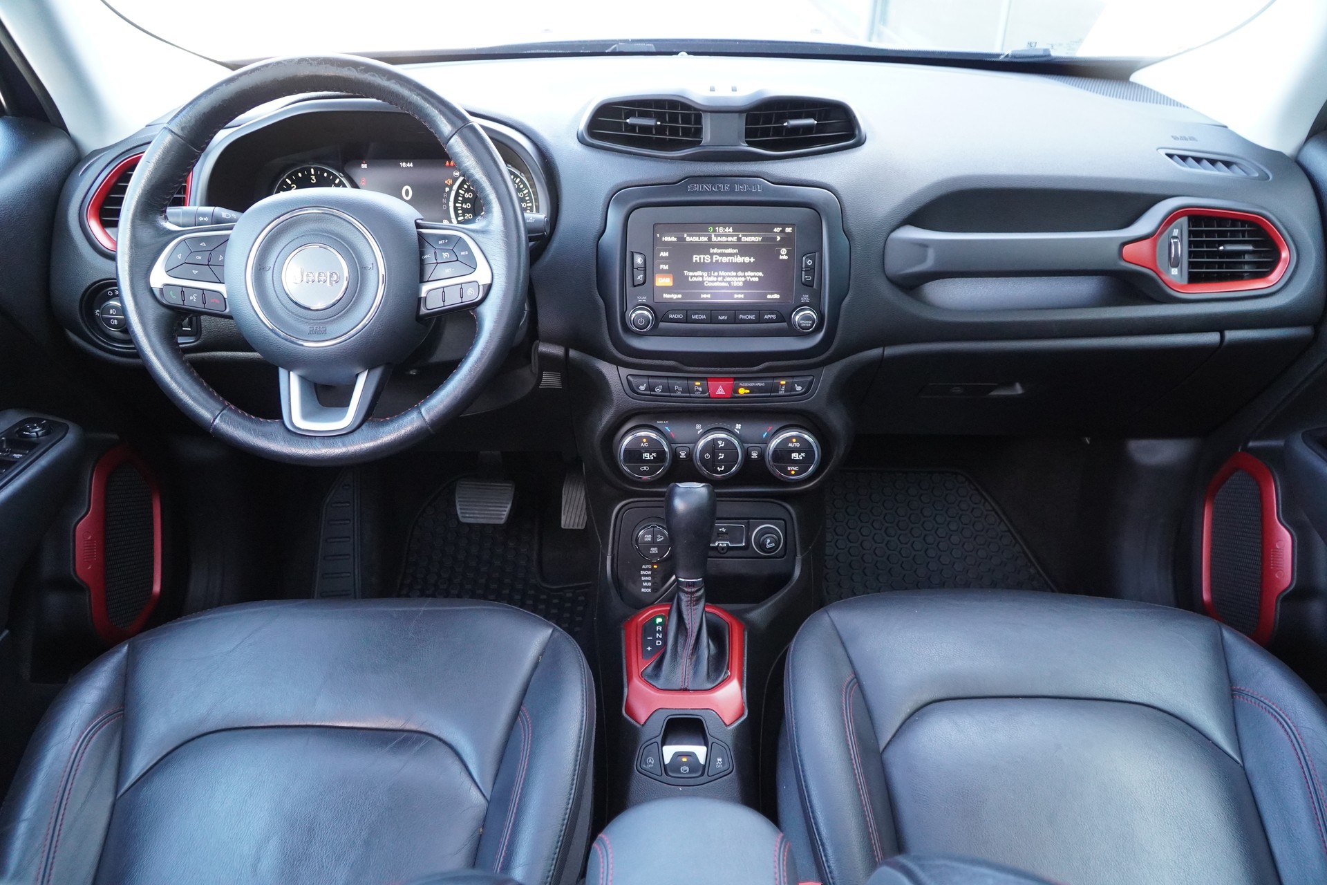 JEEP Renegade 2.0 CRD Trailhawk AWD + Low Range 9ATX-image-10