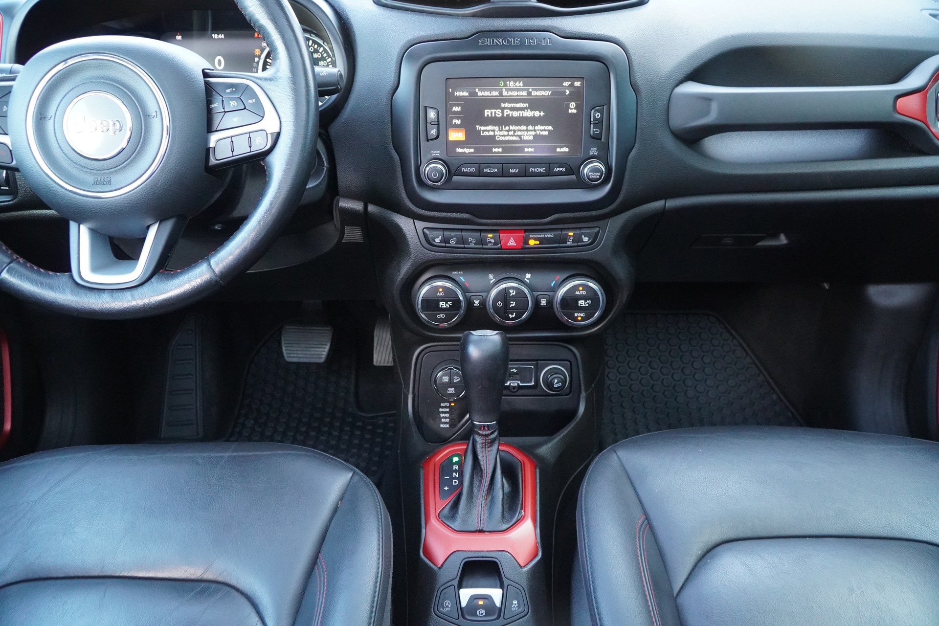 JEEP Renegade 2.0 CRD Trailhawk AWD + Low Range 9ATX-image-23
