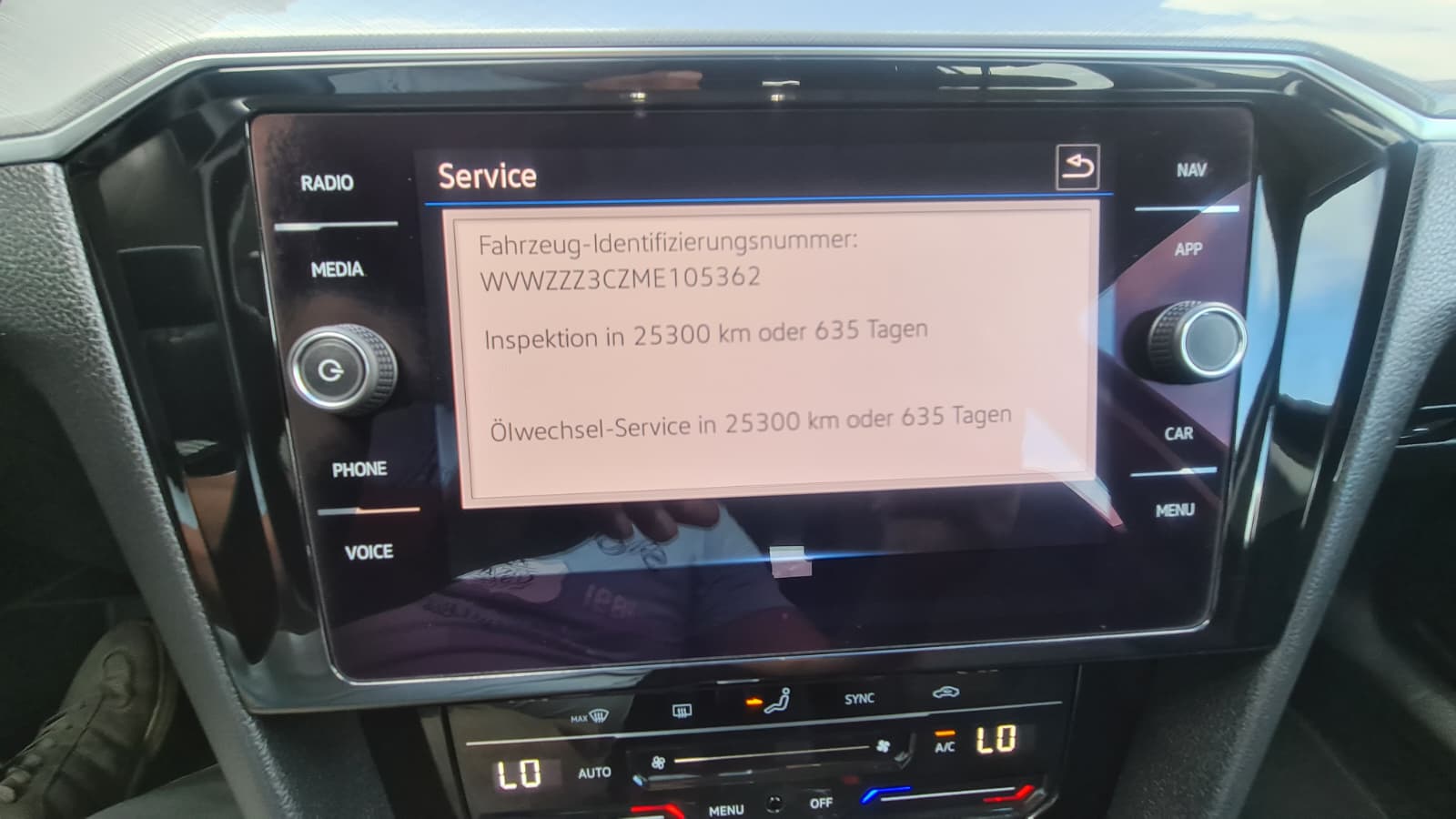 VW Passat Variant 2.0 TDI Business DSG ** Gr-Navi ** Abstandsregelsysteme ** Tempomat ** PDC V+H ** Frisch Ab MFK & Service **-image-12