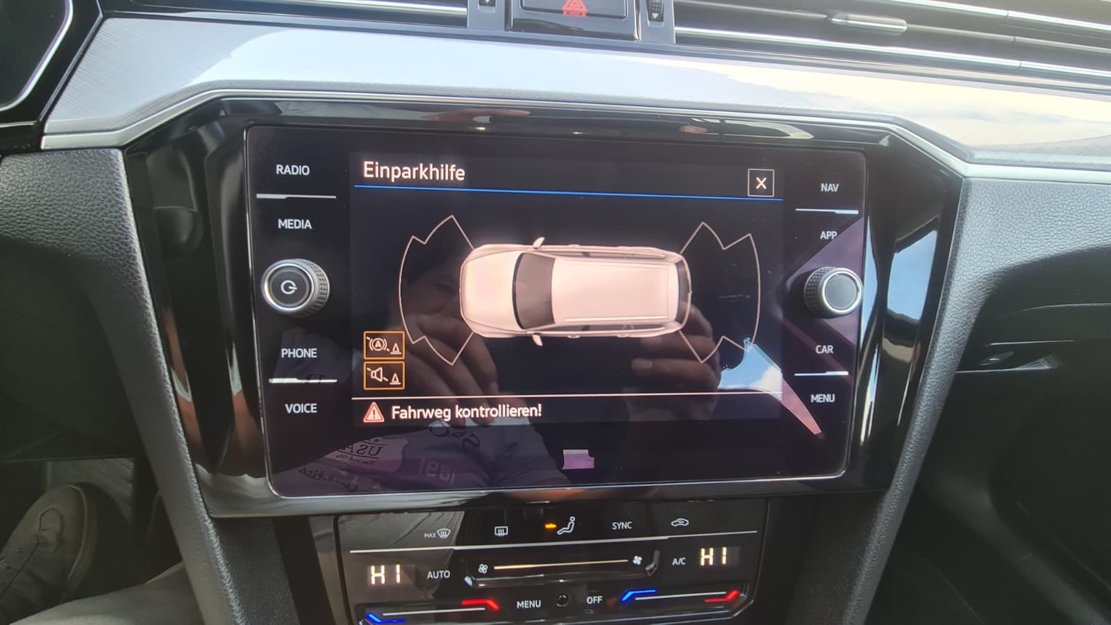 VW Passat Variant 2.0 TDI Business DSG ** Gr-Navi ** Abstandsregelsysteme ** Tempomat ** PDC V+H ** Frisch Ab MFK & Service **-image-13