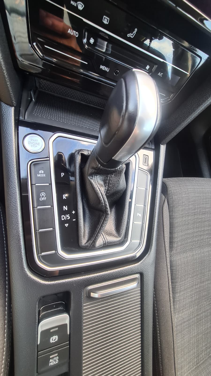 VW Passat Variant 2.0 TDI Business DSG ** Gr-Navi ** Abstandsregelsysteme ** Tempomat ** PDC V+H ** Frisch Ab MFK & Service **-image-14