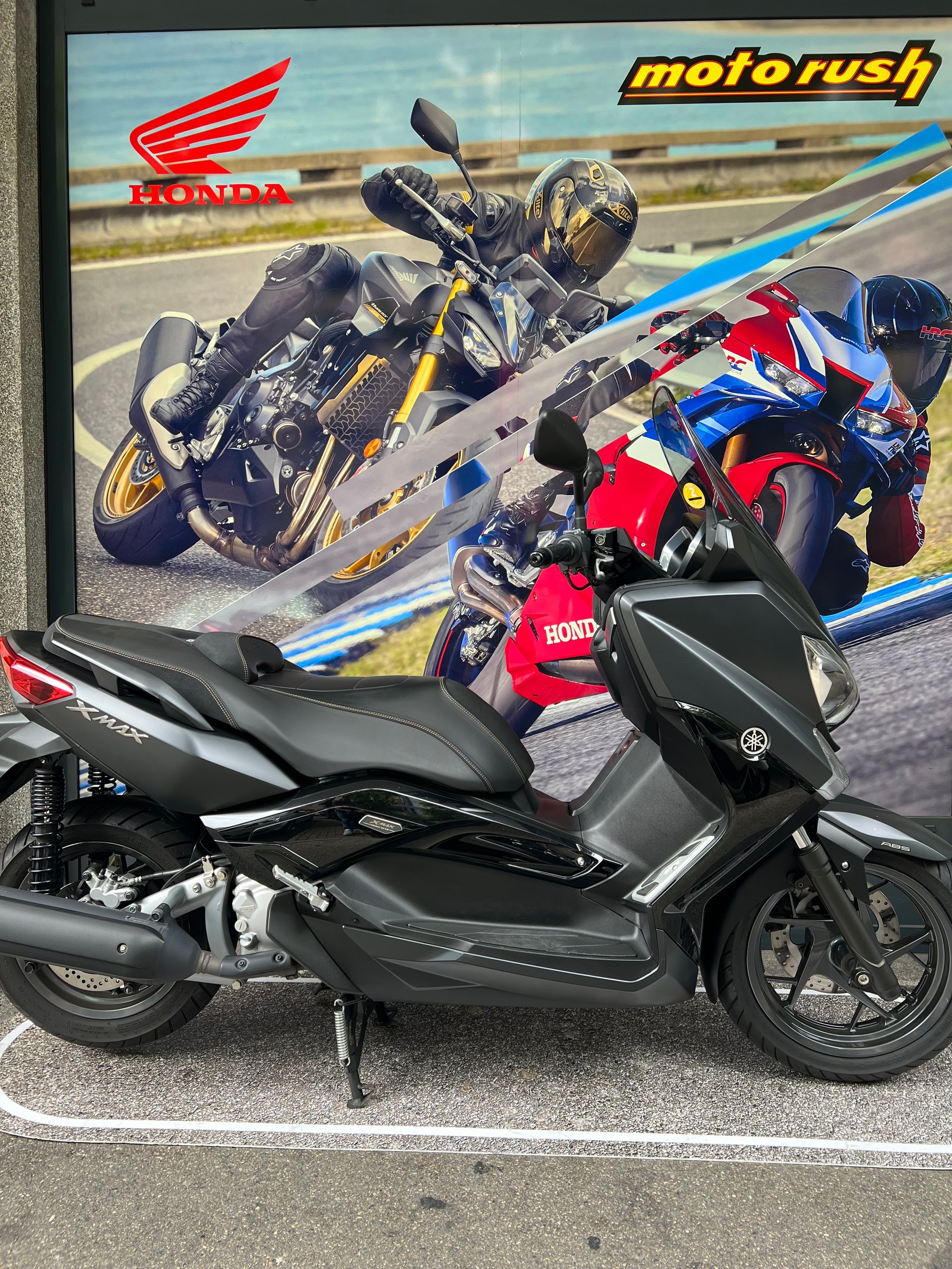 YAMAHA X-Max YP 250 R Iron Max ABS