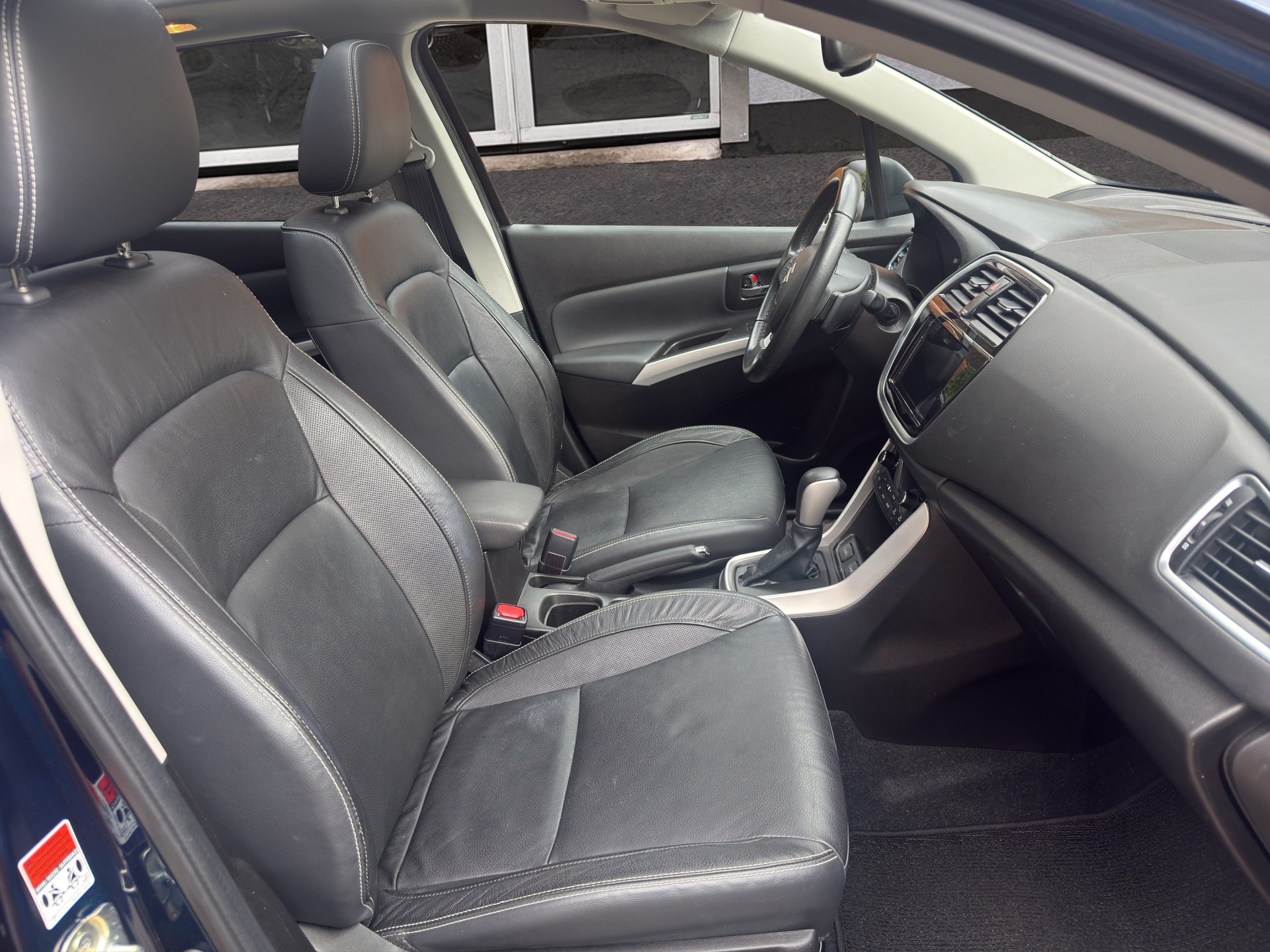 SUZUKI SX4 S-Cross 1.4 16V Piz Sulai Top Hybrid 4WD Automatic-image-14