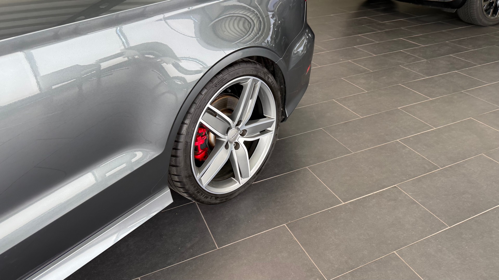 AUDI S3 Cabriolet 2.0 T FSI quattro S-Tronic-image-7