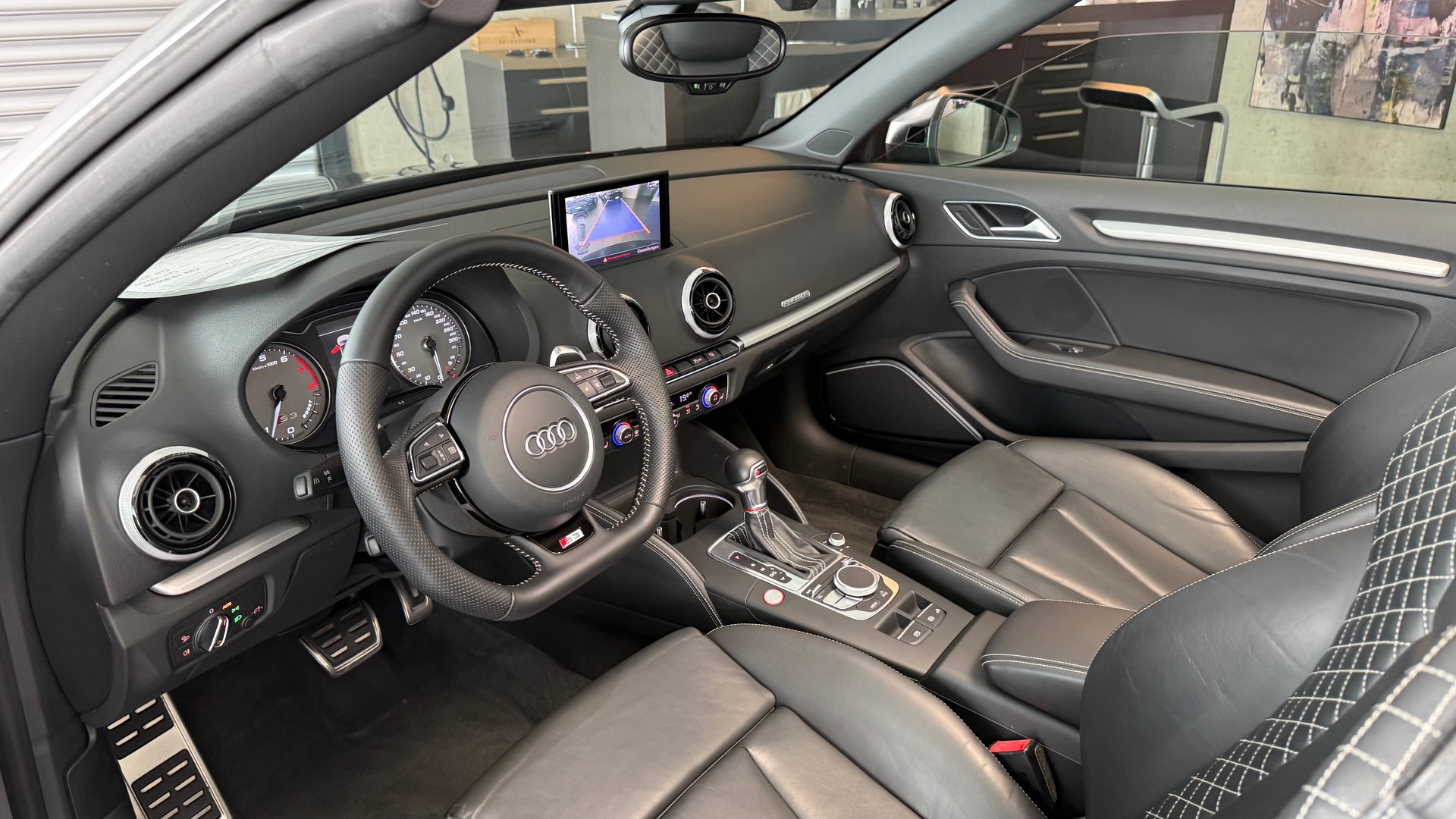 AUDI S3 Cabriolet 2.0 T FSI quattro S-Tronic-image-9