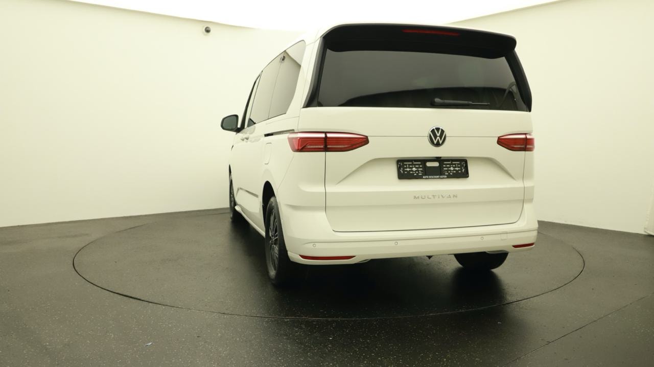 VW Multivan 2.0 TDI Life DSG-image-3