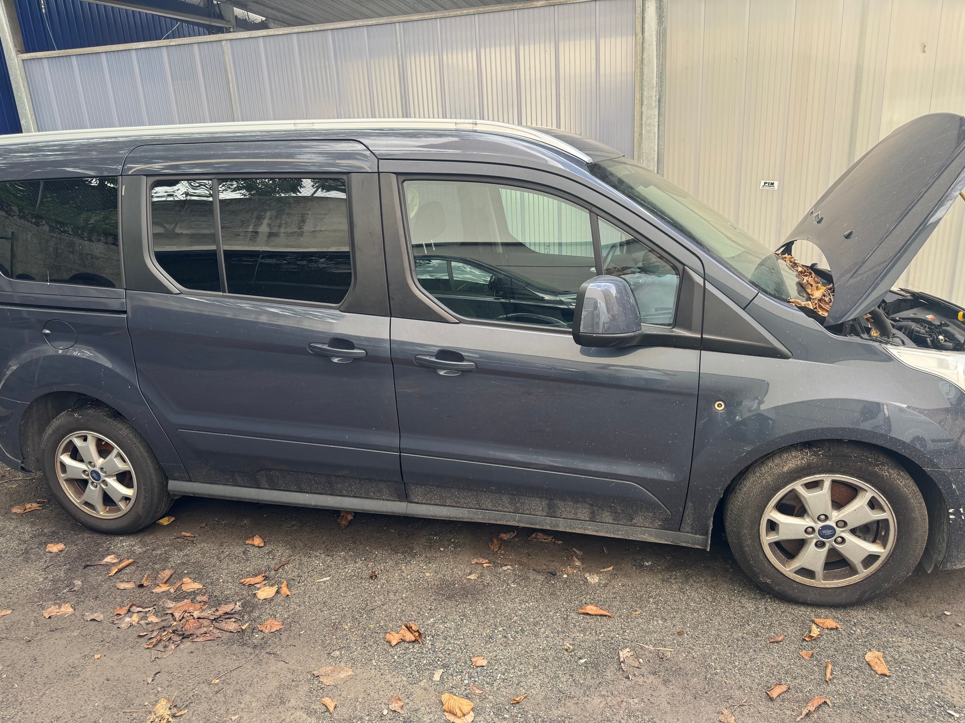 FORD Grand Tourneo Connect 1.6 SCTi Trend Automatic-image-5