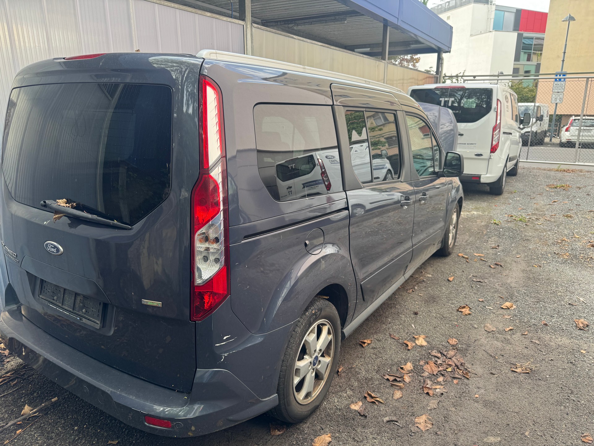 FORD Grand Tourneo Connect 1.6 SCTi Trend Automatic-image-2