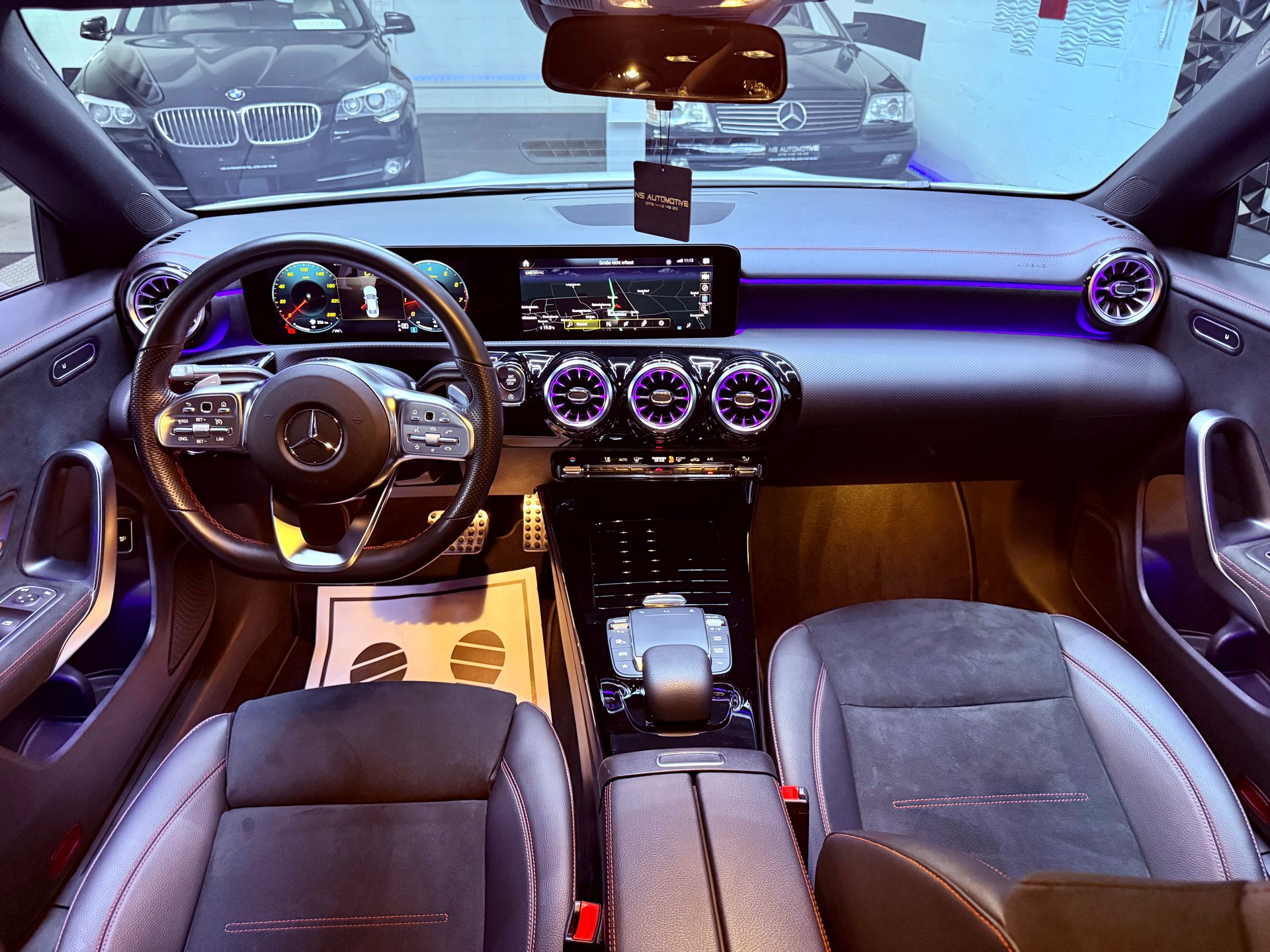 MERCEDES-BENZ CLA 180 AMG Line 7G-DCT-image-11