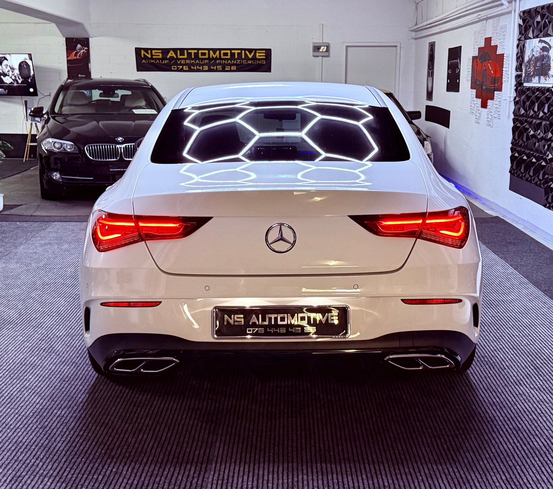 MERCEDES-BENZ CLA 180 AMG Line 7G-DCT-image-4