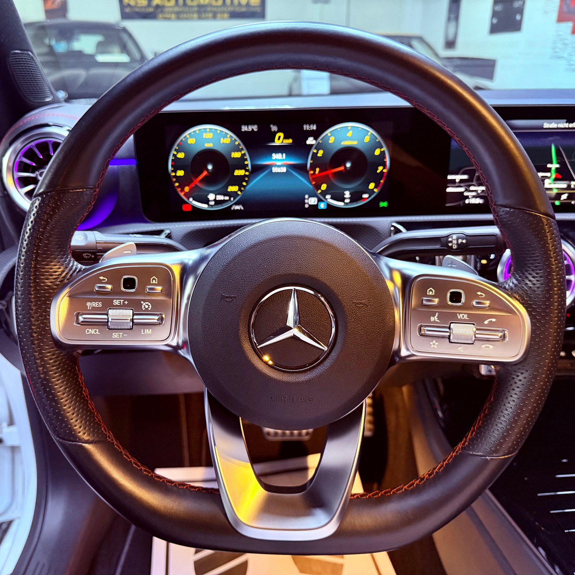 MERCEDES-BENZ CLA 180 AMG Line 7G-DCT-image-13