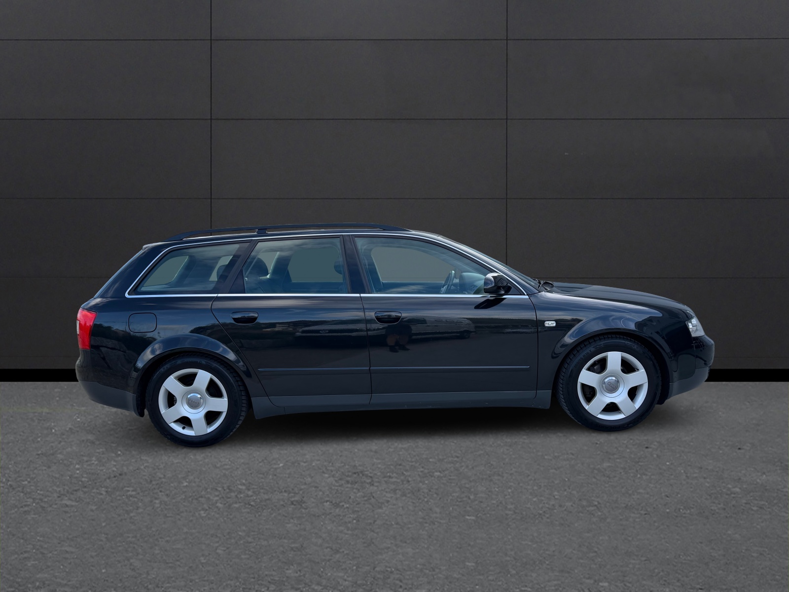 AUDI A4 Avant 1.8 T-image-5