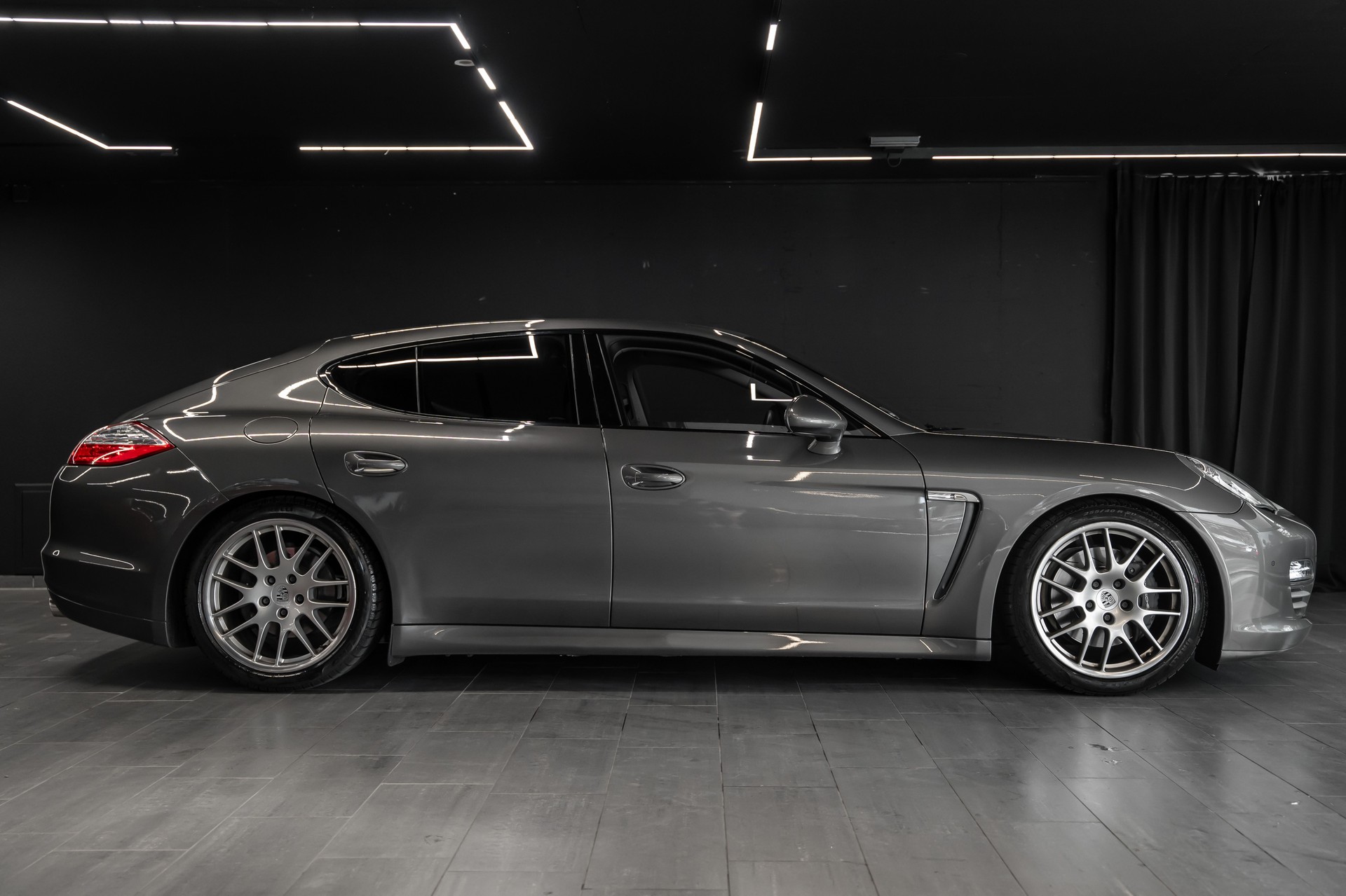 PORSCHE Panamera 4 3.6 PDK-image-2