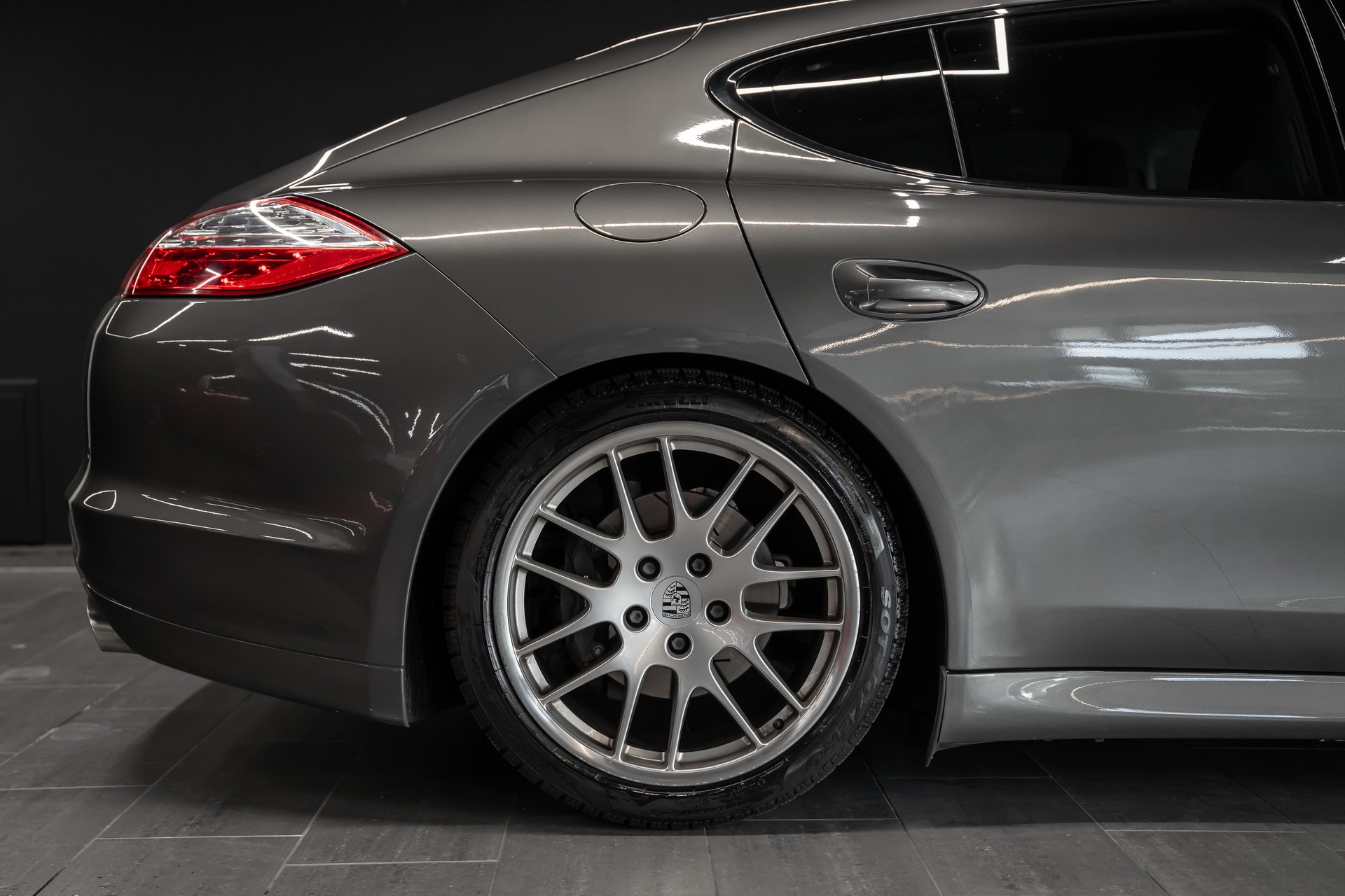 PORSCHE Panamera 4 3.6 PDK-image-4
