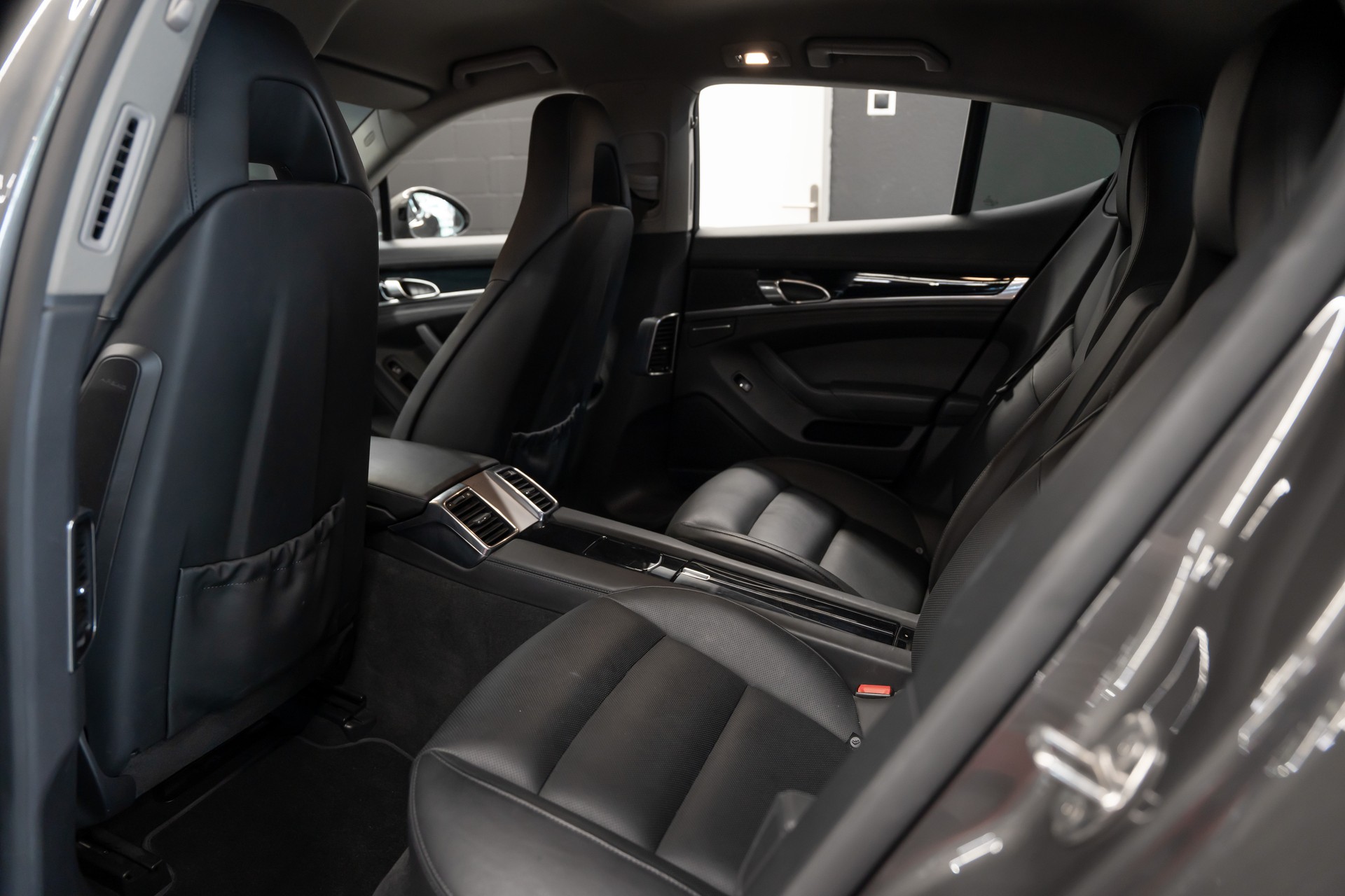 PORSCHE Panamera 4 3.6 PDK-image-11
