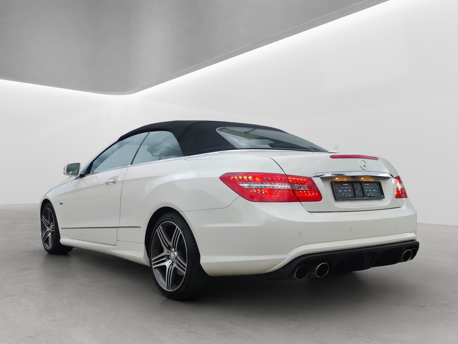 MERCEDES-BENZ E 350 CGI BlueEfficiency 7G-Tronic-image-3