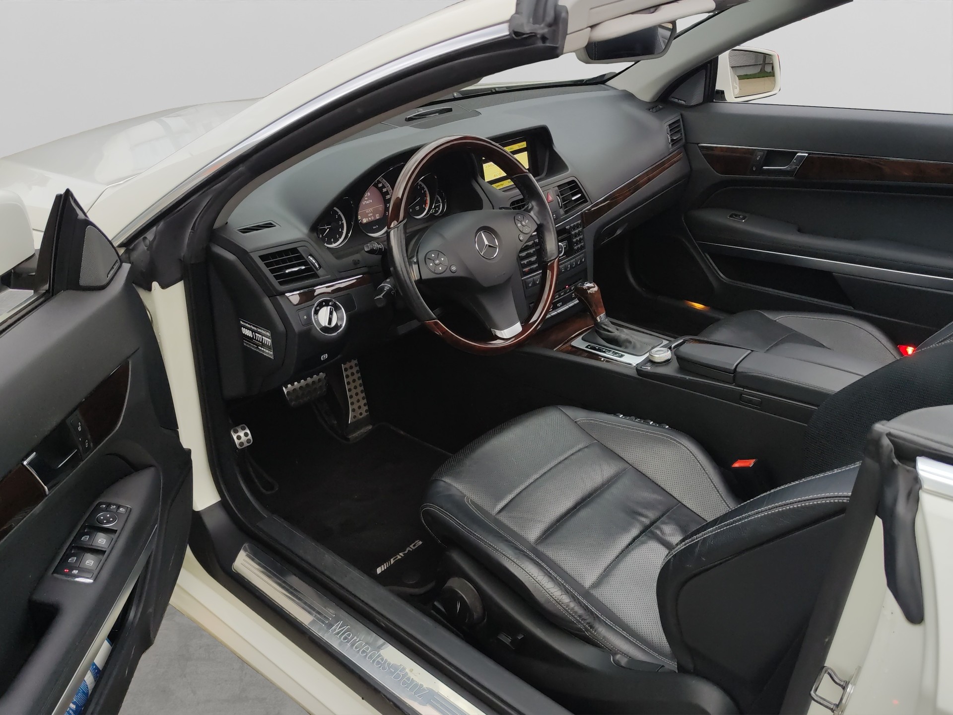 MERCEDES-BENZ E 350 CGI BlueEfficiency 7G-Tronic-image-13