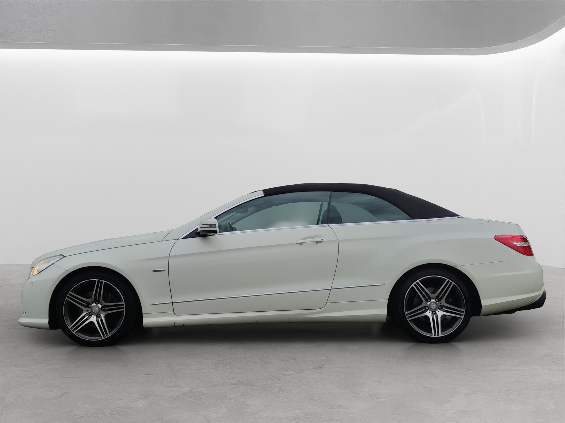 MERCEDES-BENZ E 350 CGI BlueEfficiency 7G-Tronic-image-2