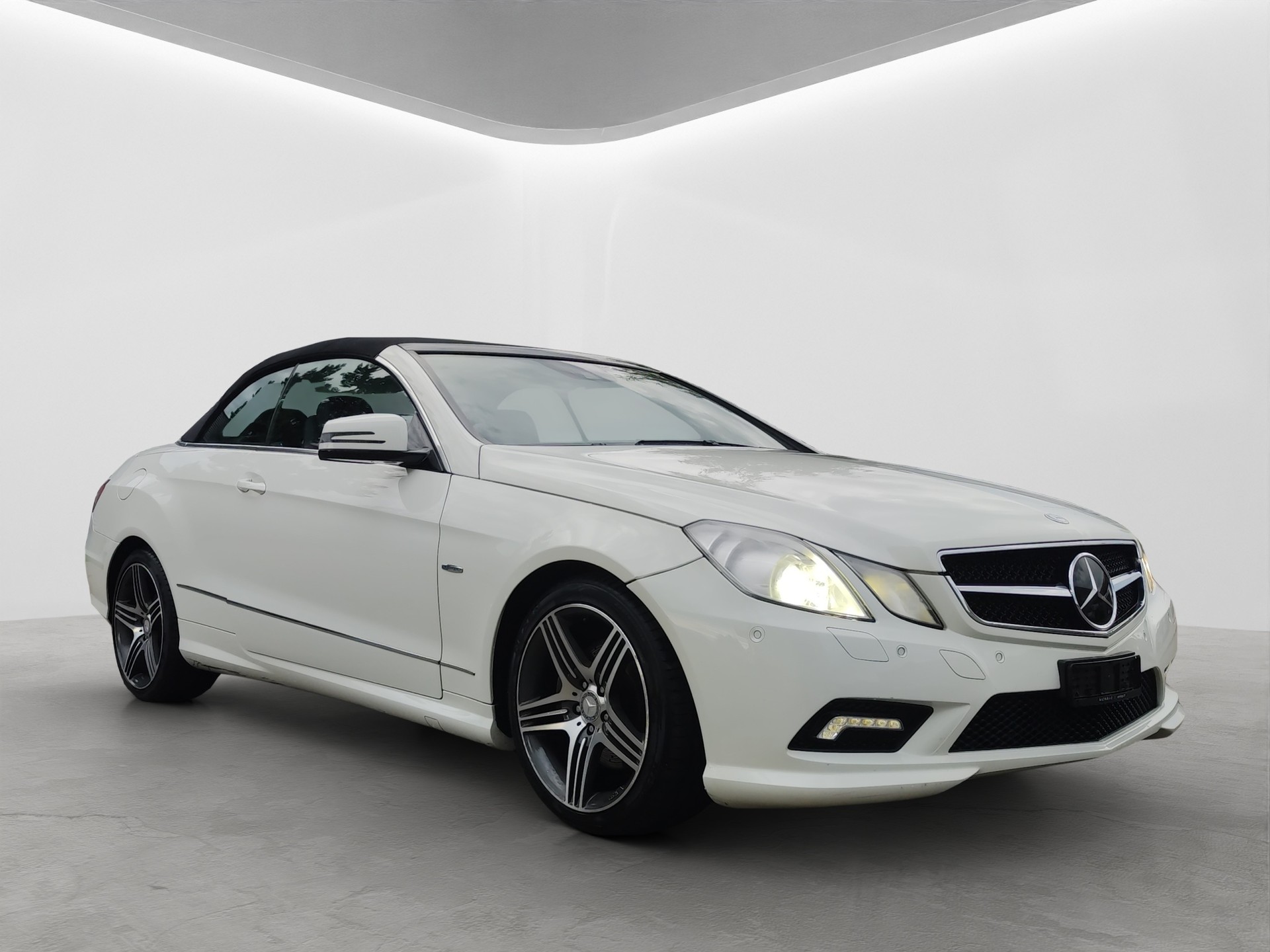 MERCEDES-BENZ E 350 CGI BlueEfficiency 7G-Tronic-image-10