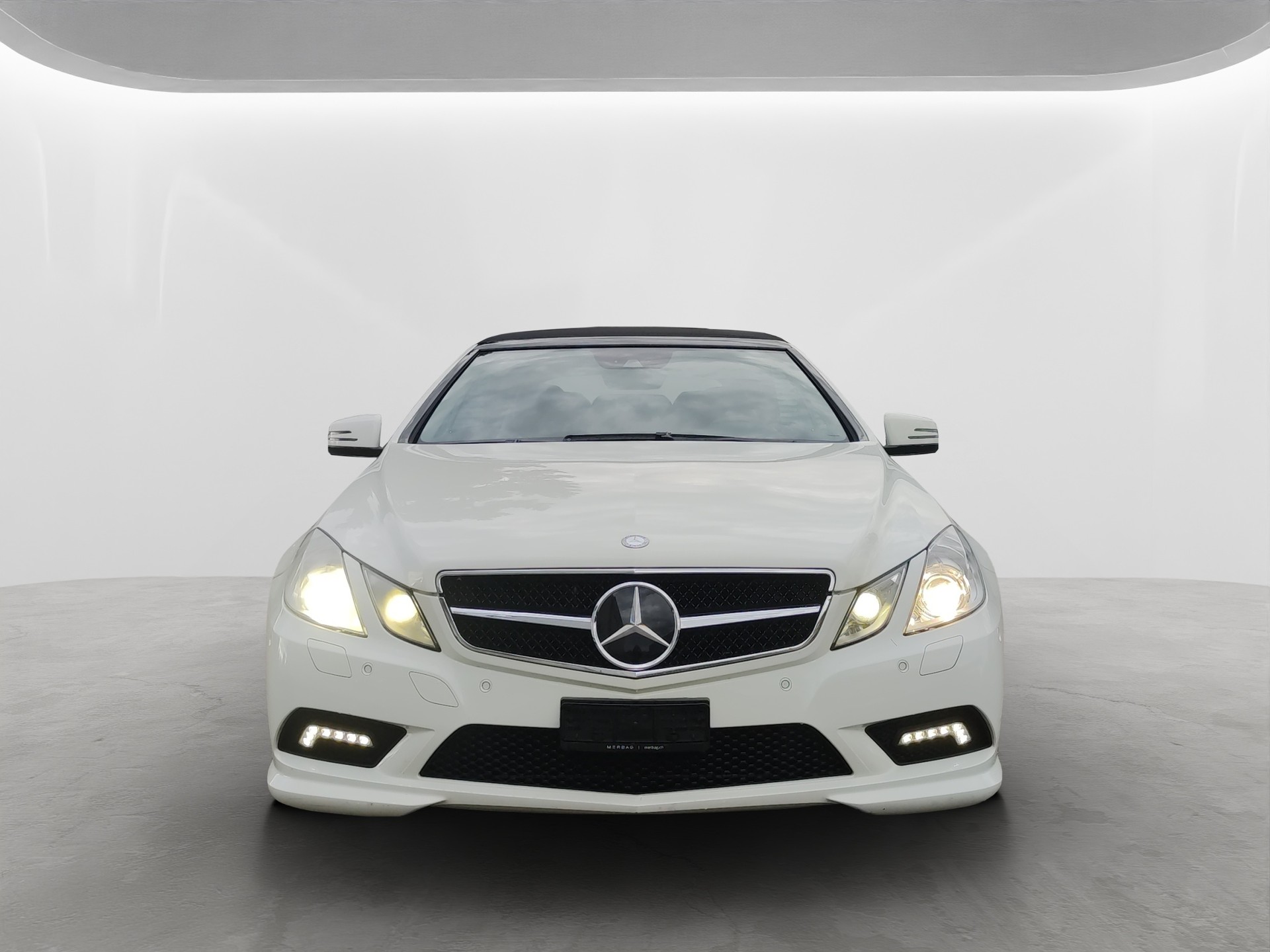 MERCEDES-BENZ E 350 CGI BlueEfficiency 7G-Tronic-image-11