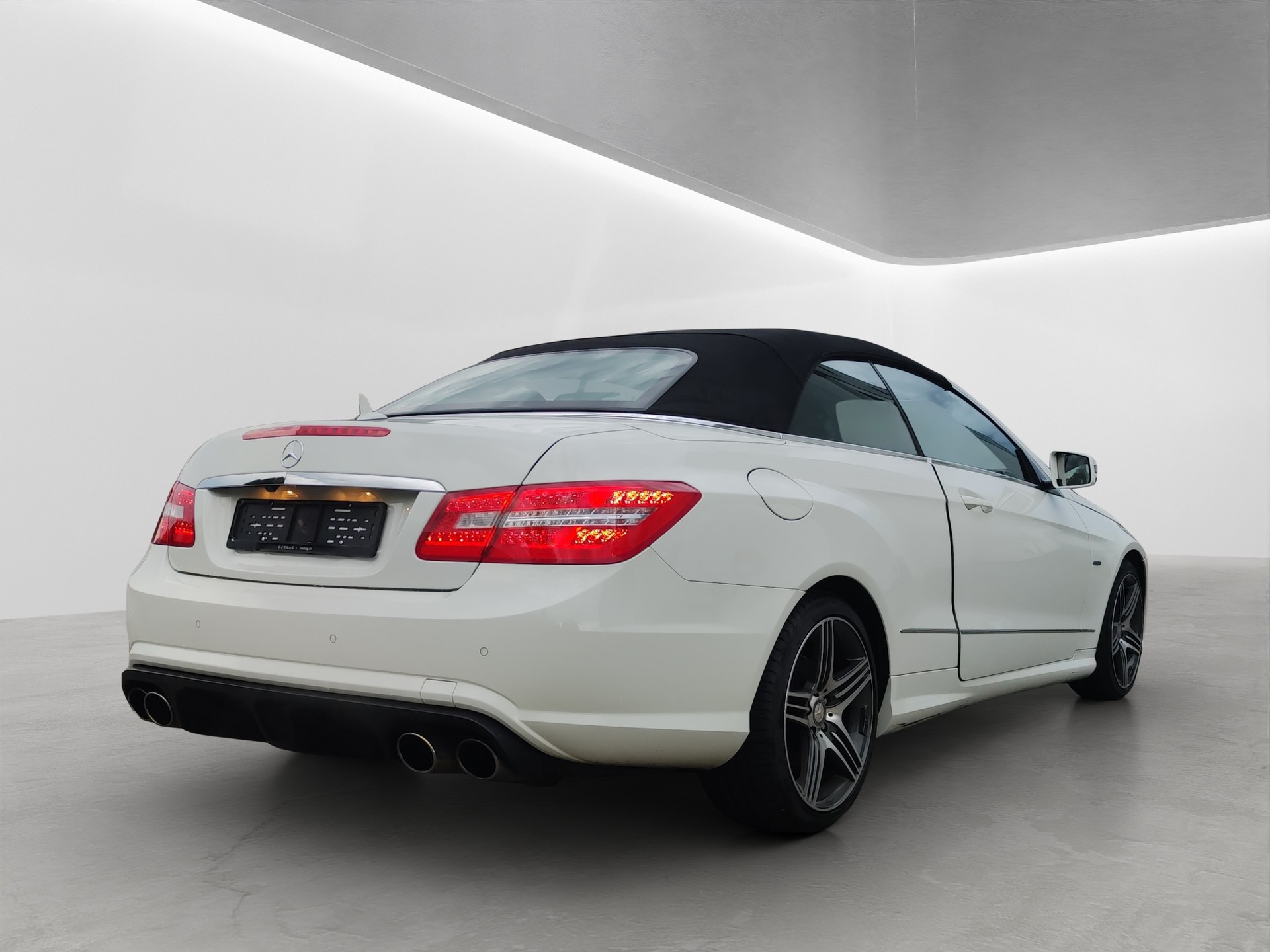 MERCEDES-BENZ E 350 CGI BlueEfficiency 7G-Tronic-image-6