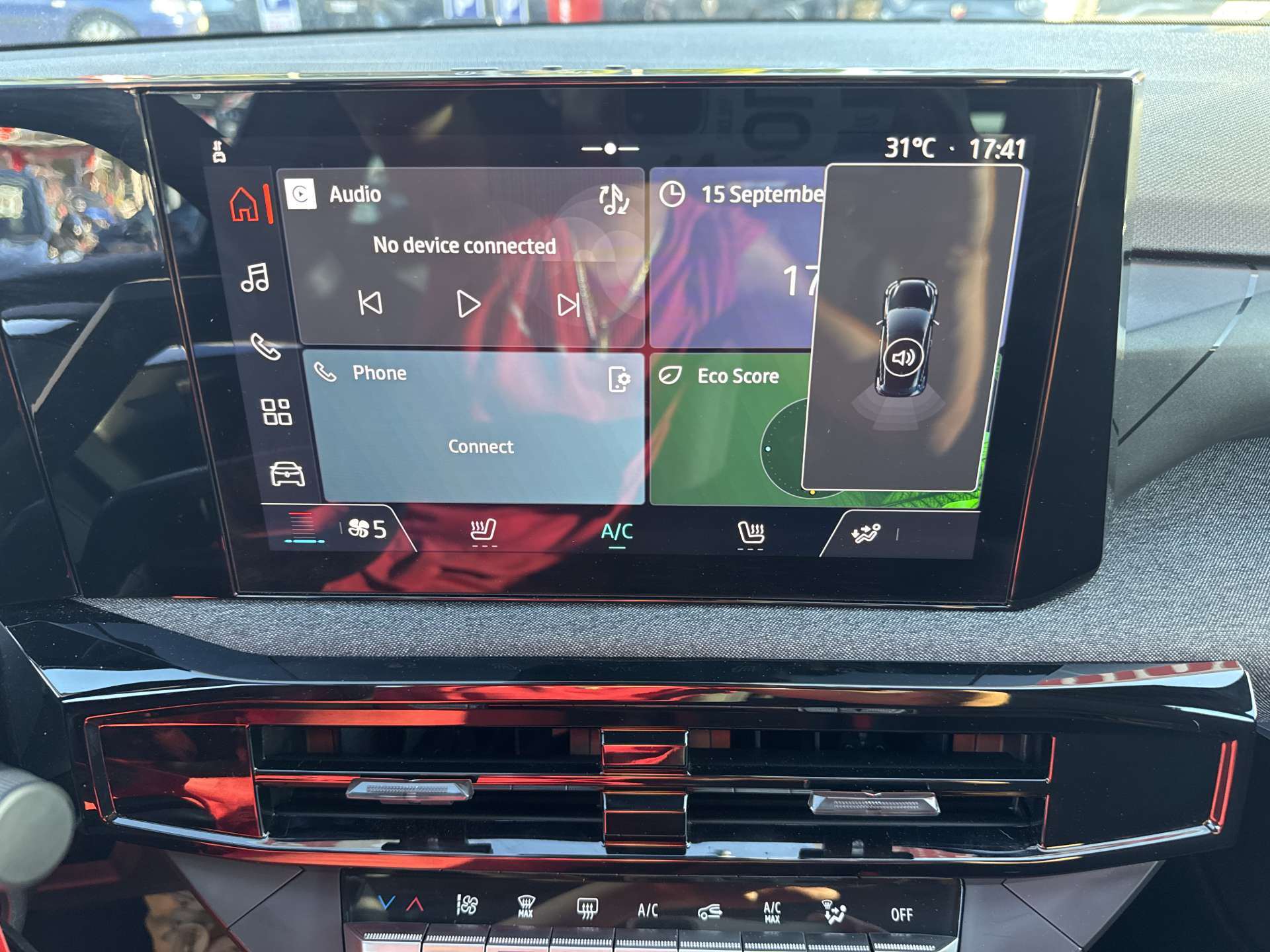 RENAULT Clio 1.2 TCe Evolution NEUES MODELL EDC-Automat-image-9