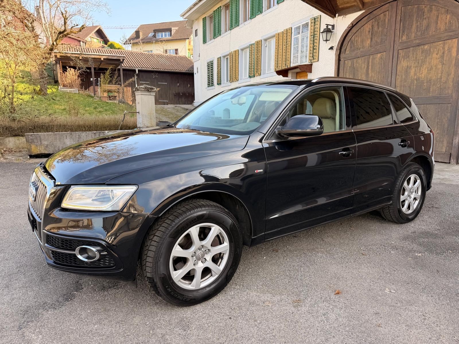 AUDI Q5 3.0 TFSI quattro tiptronic-image-0