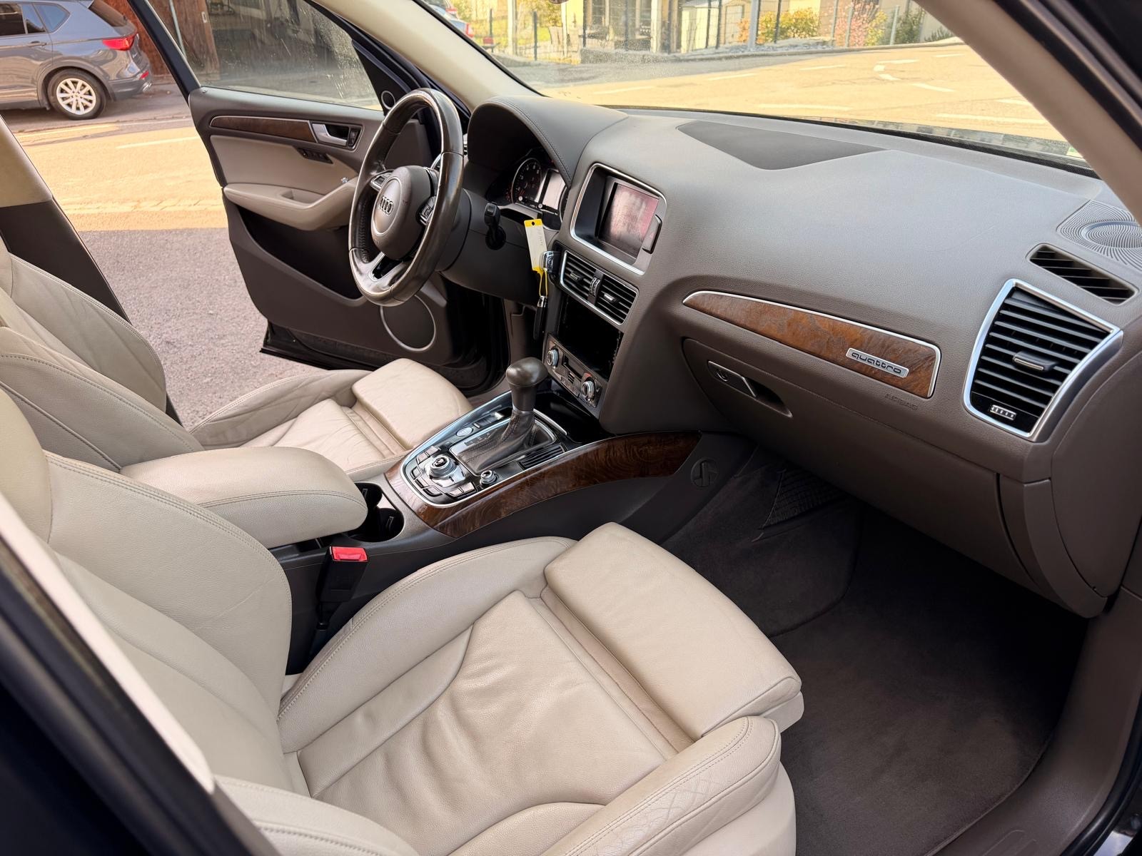 AUDI Q5 3.0 TFSI quattro tiptronic-image-13