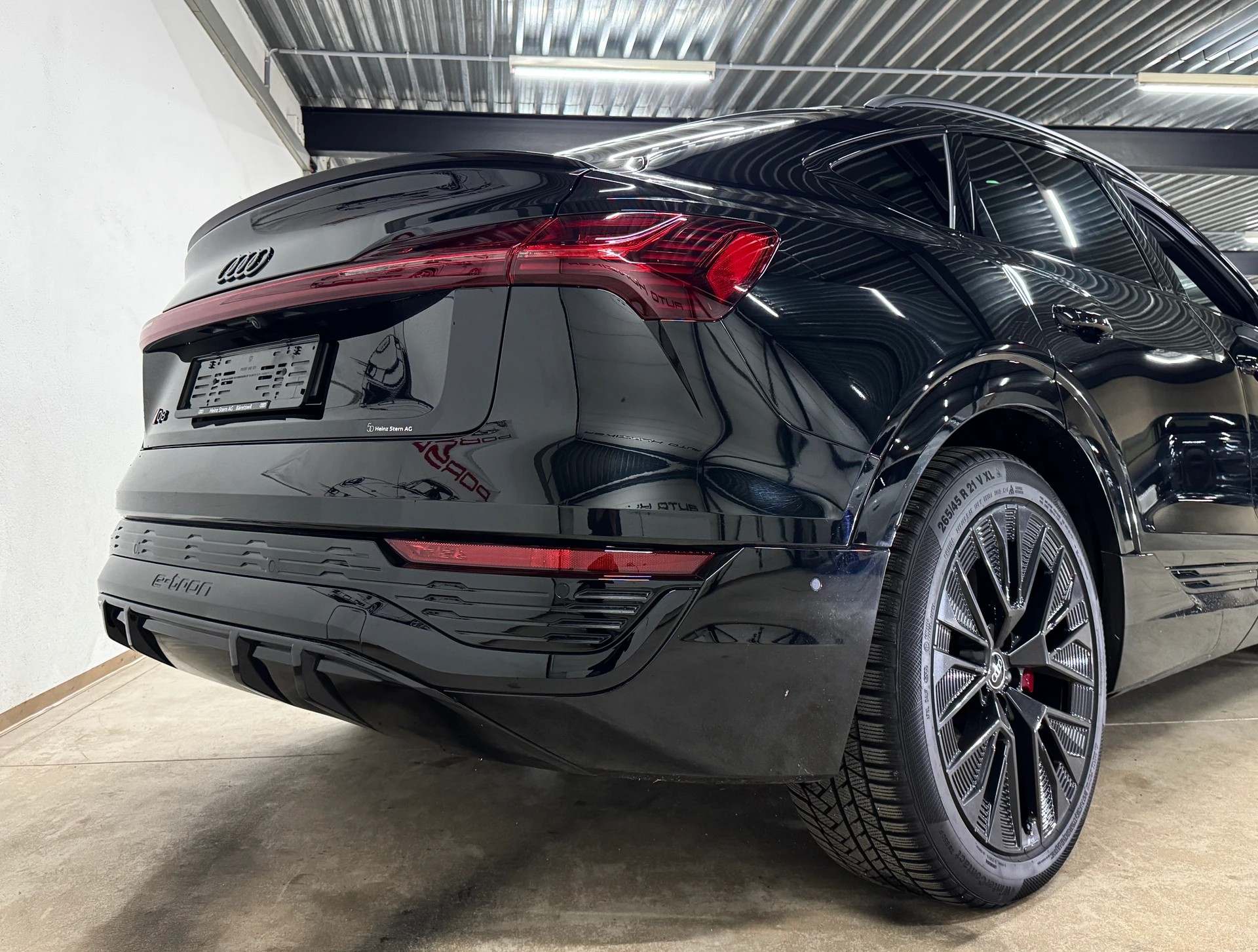 AUDI Q8 Sportback 50 e-tron S-Line Full-Black Edition quattro / Premiumpaket / AHK-image-5
