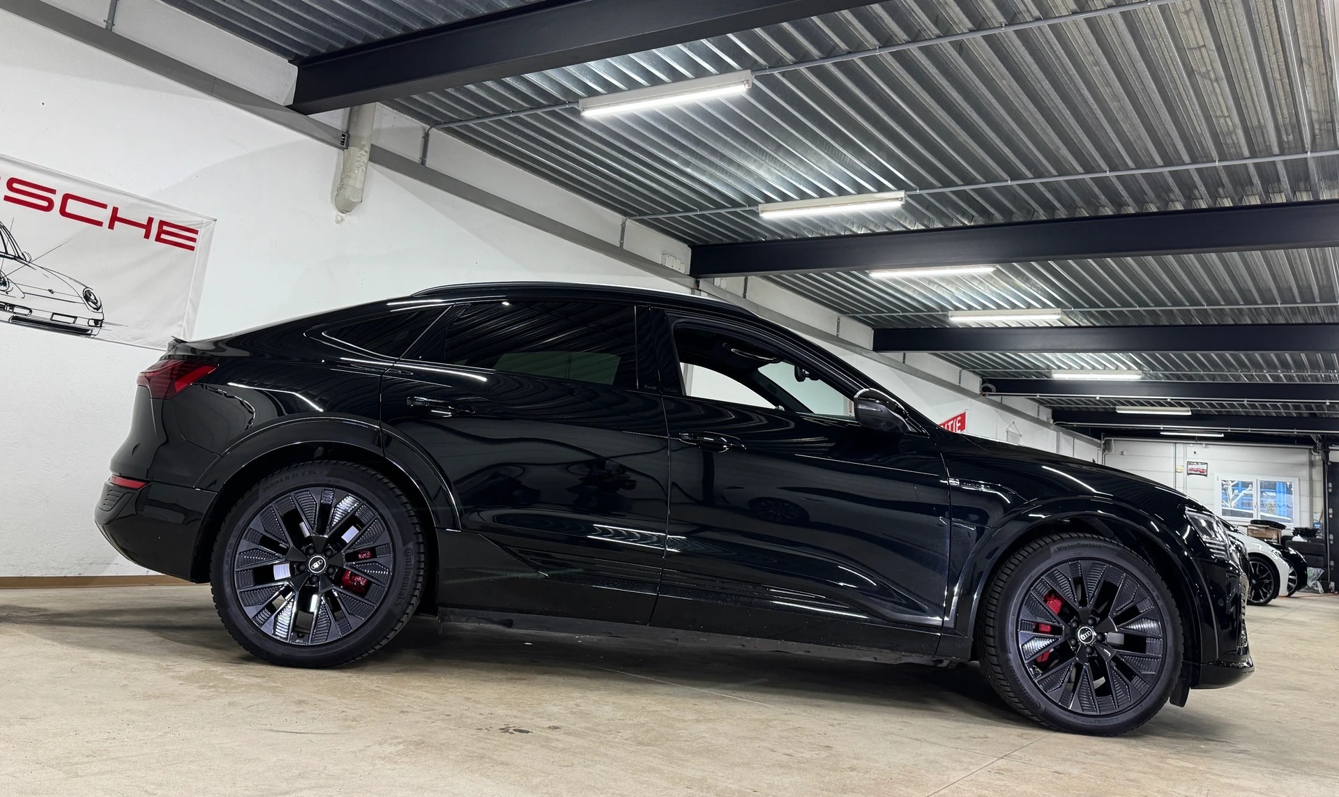 AUDI Q8 Sportback 50 e-tron S-Line Full-Black Edition quattro / Premiumpaket / AHK-image-3