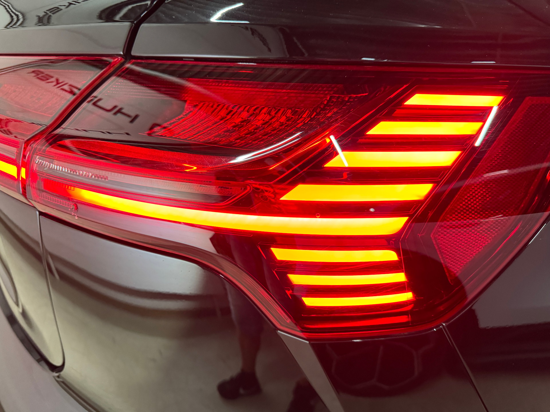 AUDI Q8 Sportback 50 e-tron S-Line Full-Black Edition quattro / Premiumpaket / AHK-image-7