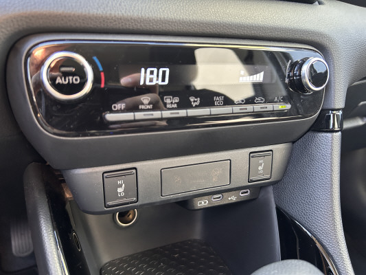 TOYOTA Yaris 1.5 Trend e-CVT-image-13