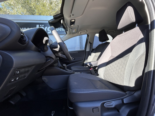 TOYOTA Yaris 1.5 Trend e-CVT-image-7