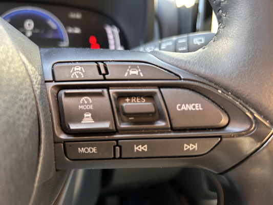 TOYOTA Yaris 1.5 Trend e-CVT-image-10