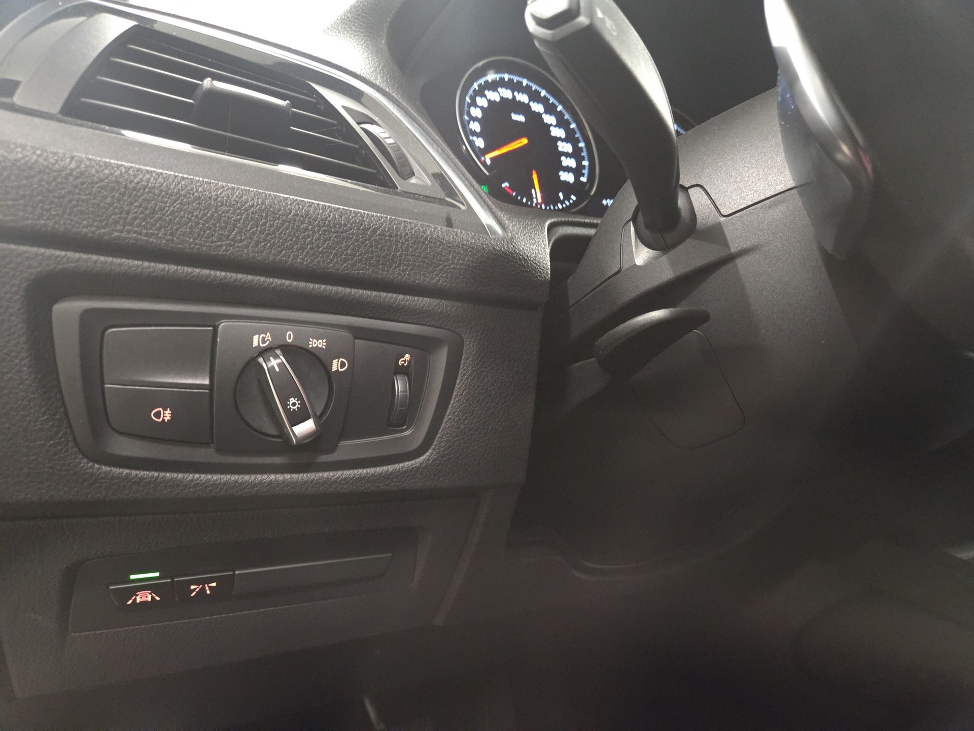 BMW M140i xDrive Steptronic-image-19