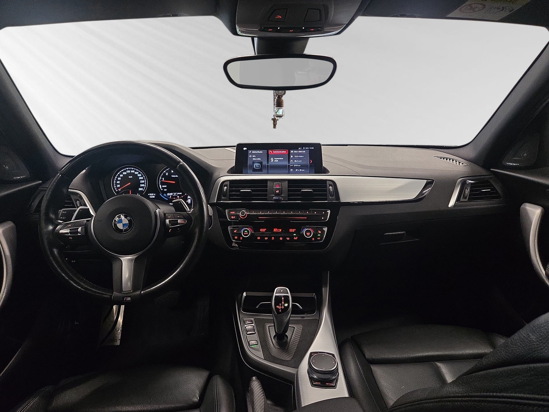 BMW M140i xDrive Steptronic-image-5