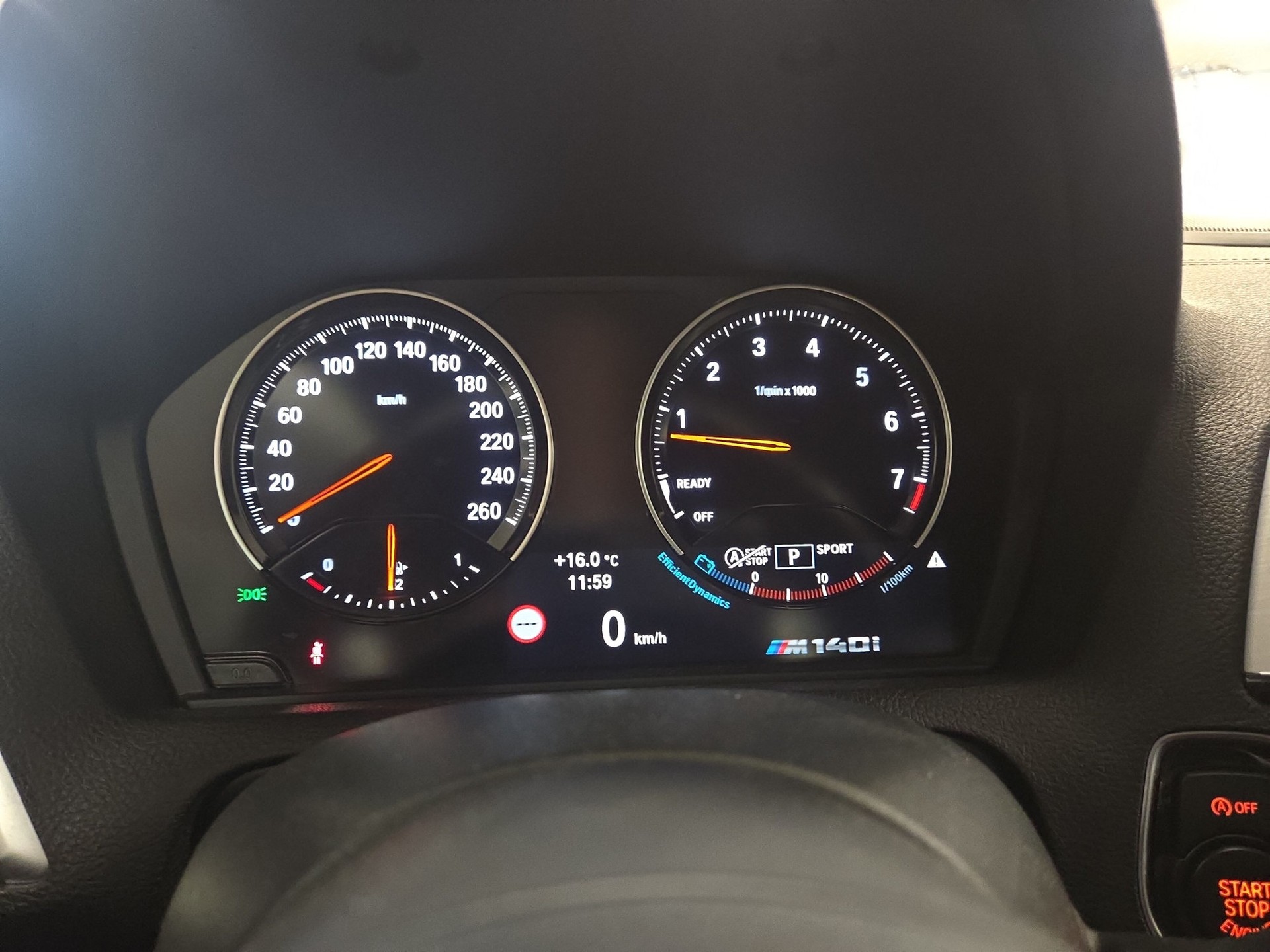 BMW M140i xDrive Steptronic-image-11
