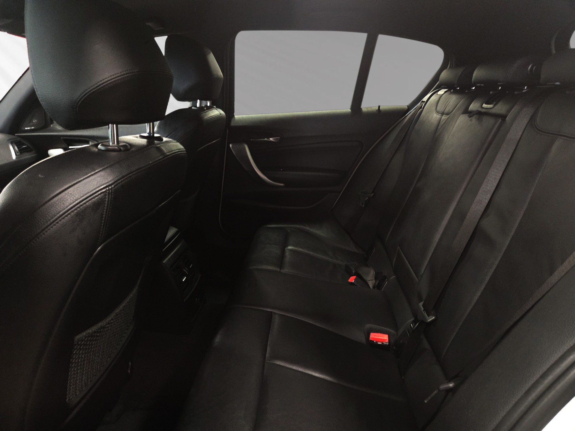 BMW M140i xDrive Steptronic-image-6