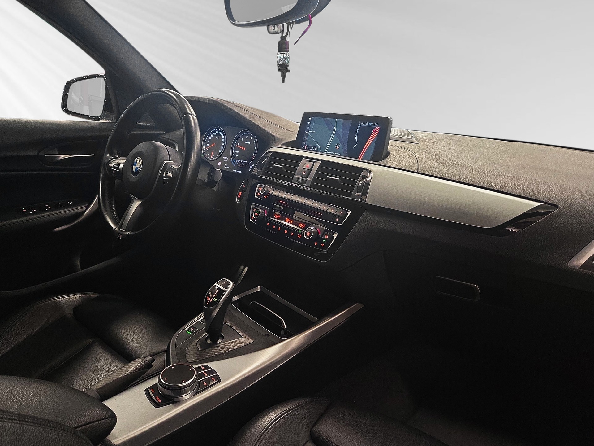 BMW M140i xDrive Steptronic-image-4
