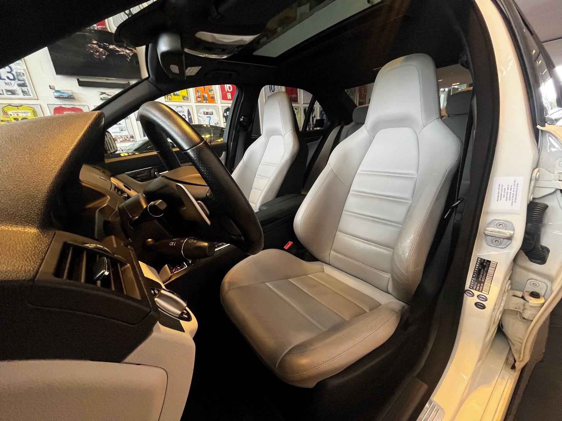 MERCEDES-BENZ C 63 AMG Avantgarde 7G-Tronic-image-11