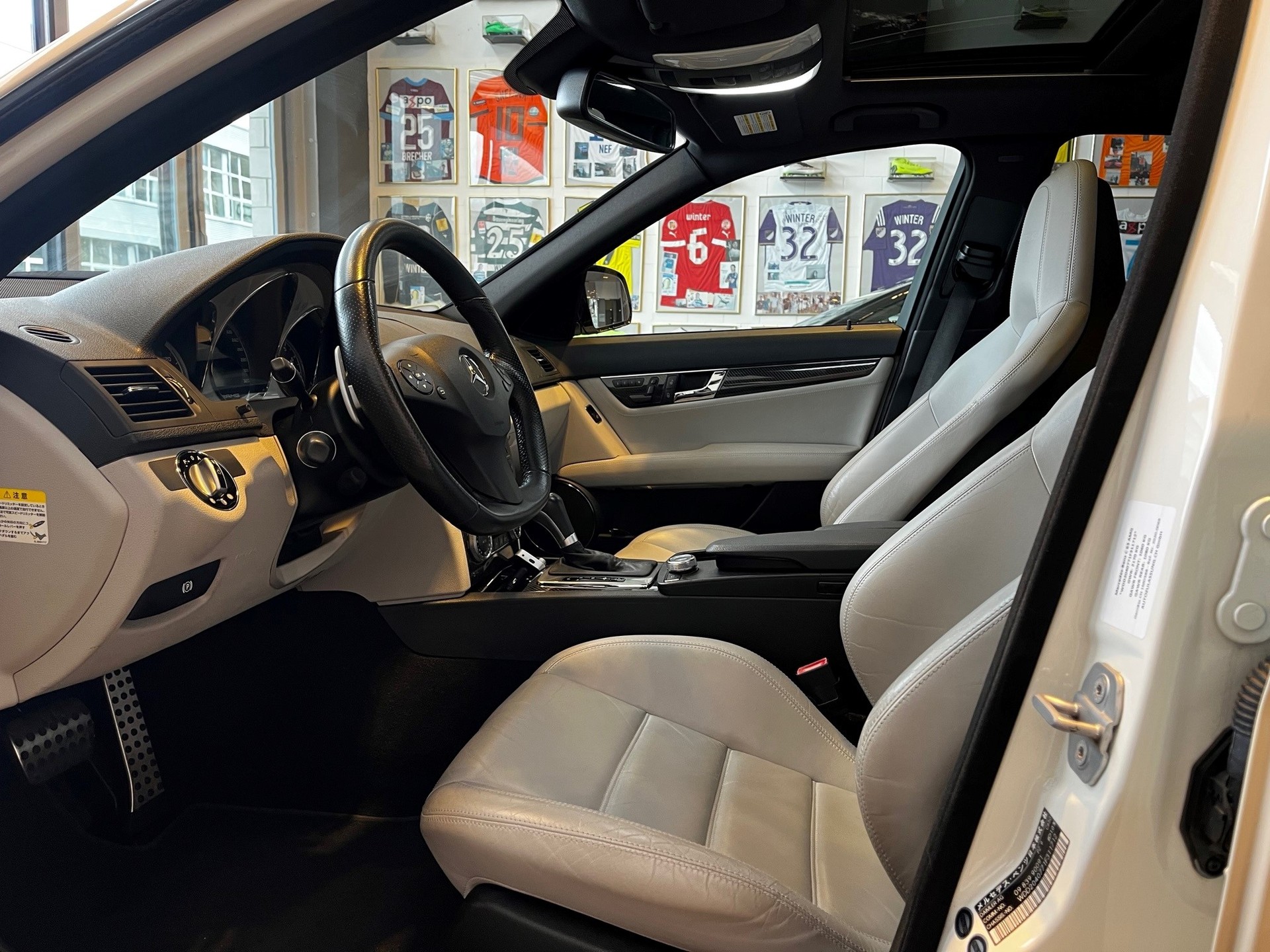 MERCEDES-BENZ C 63 AMG Avantgarde 7G-Tronic-image-12