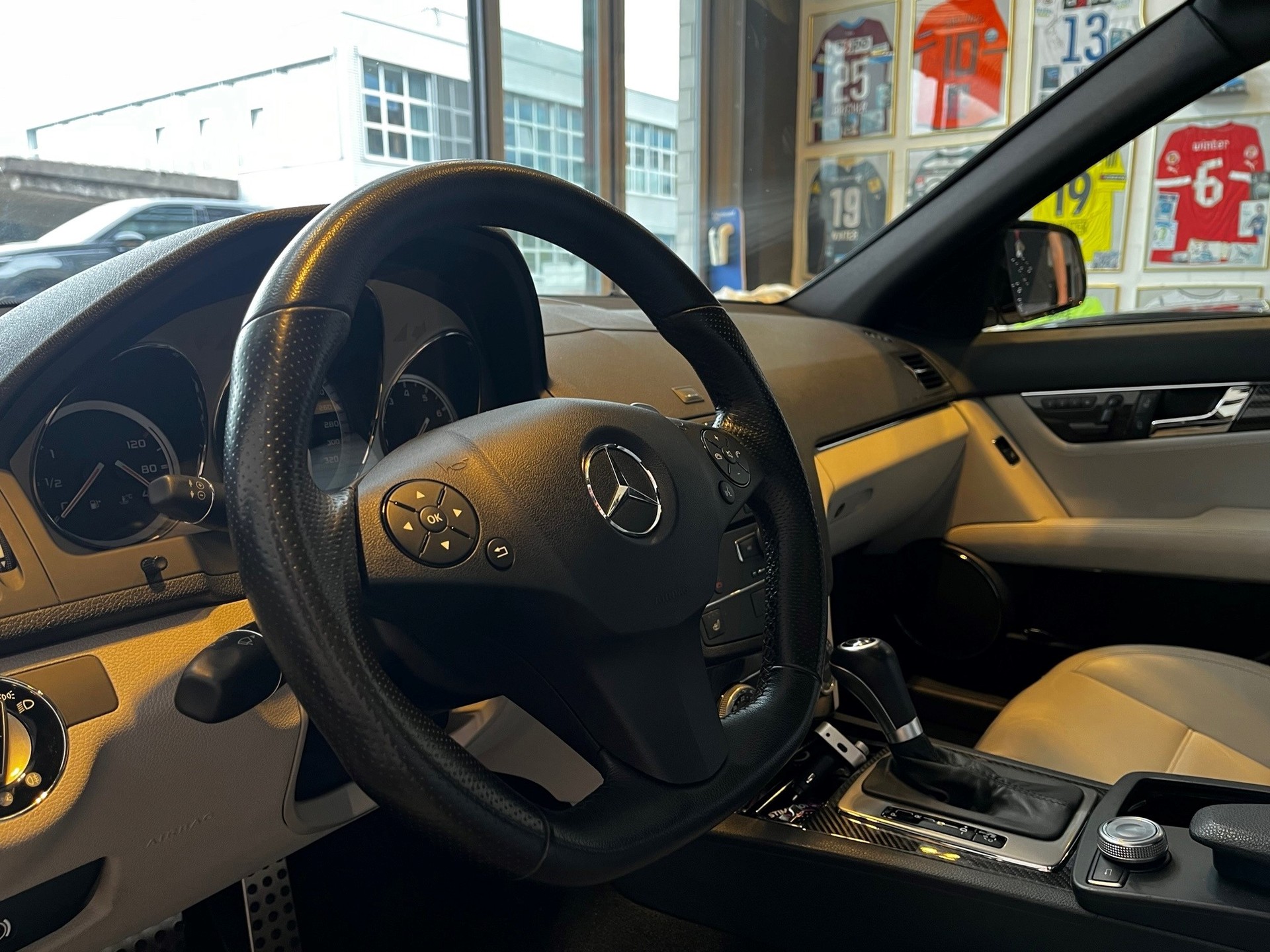 MERCEDES-BENZ C 63 AMG Avantgarde 7G-Tronic-image-13