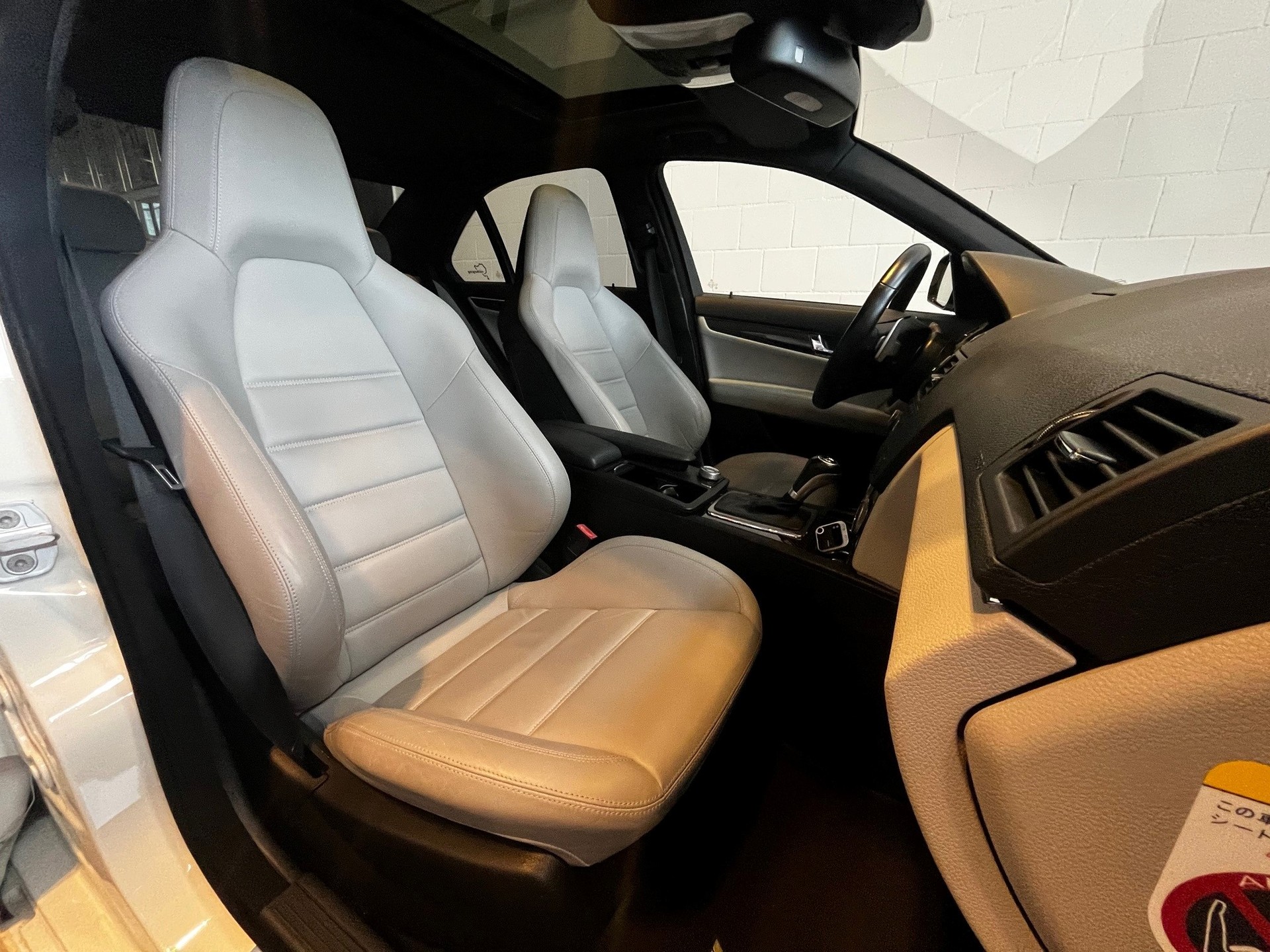 MERCEDES-BENZ C 63 AMG Avantgarde 7G-Tronic-image-17