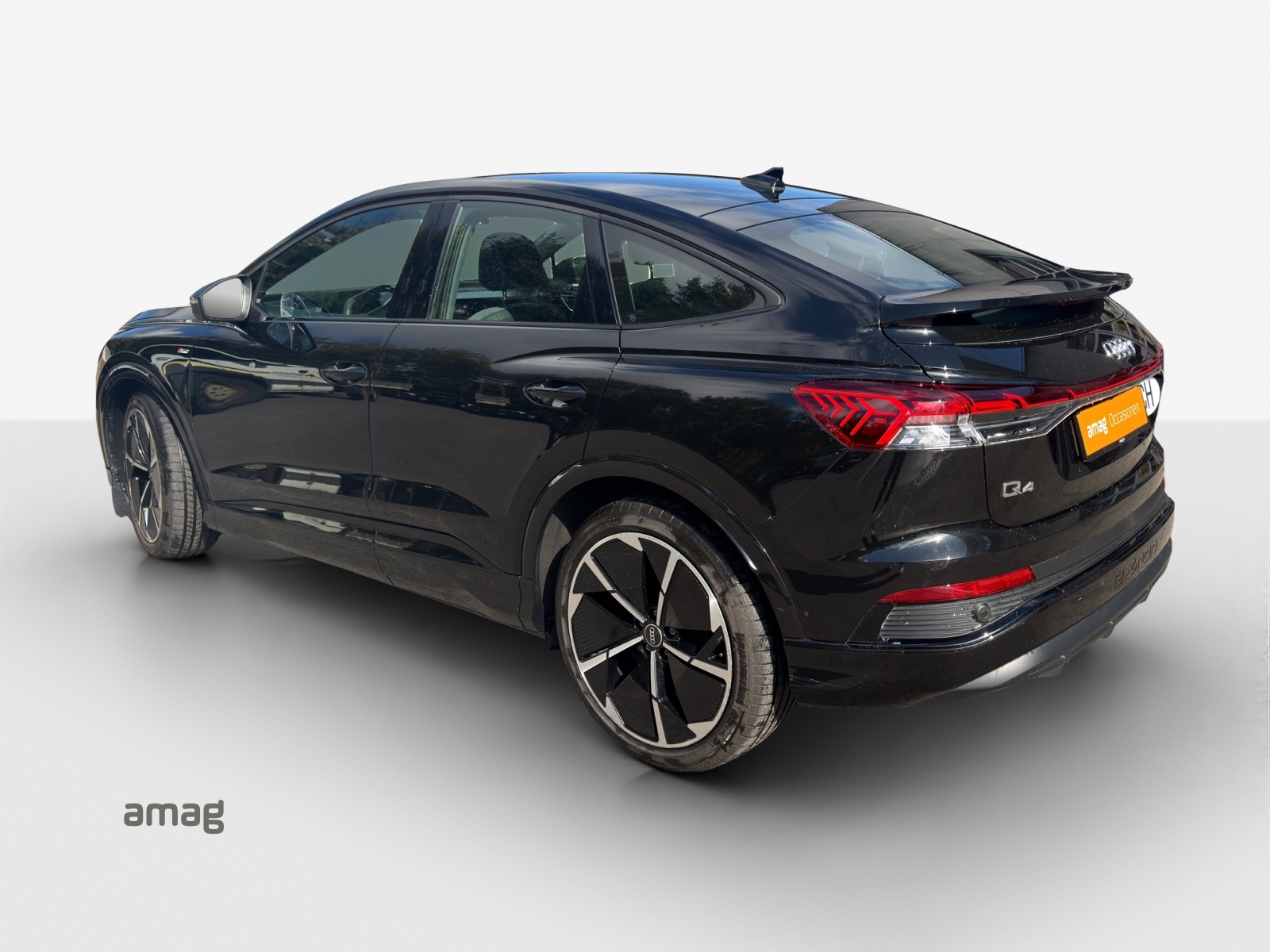 AUDI Q4 Sportback e-tron 50 quattro-showroom-element-2