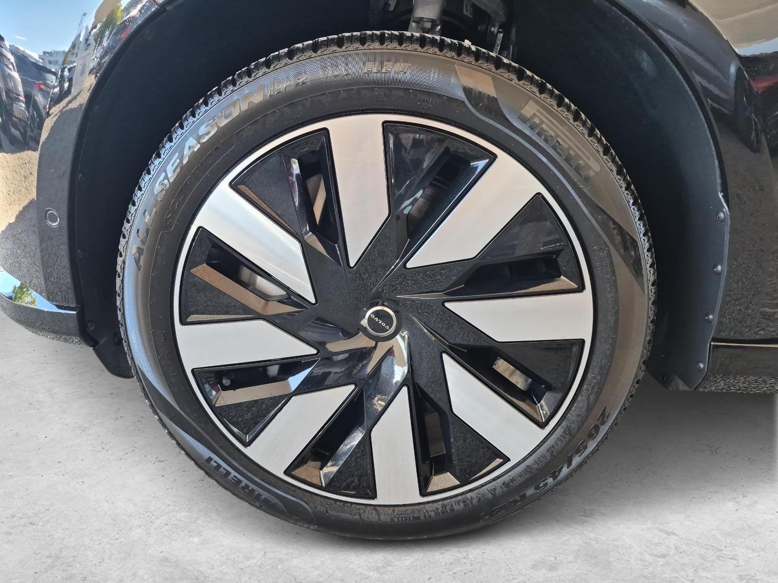 VOLVO EX90 Twin Plus AWD-image-19