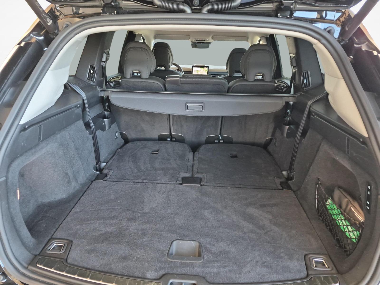 VOLVO EX90 Twin Plus AWD-image-11