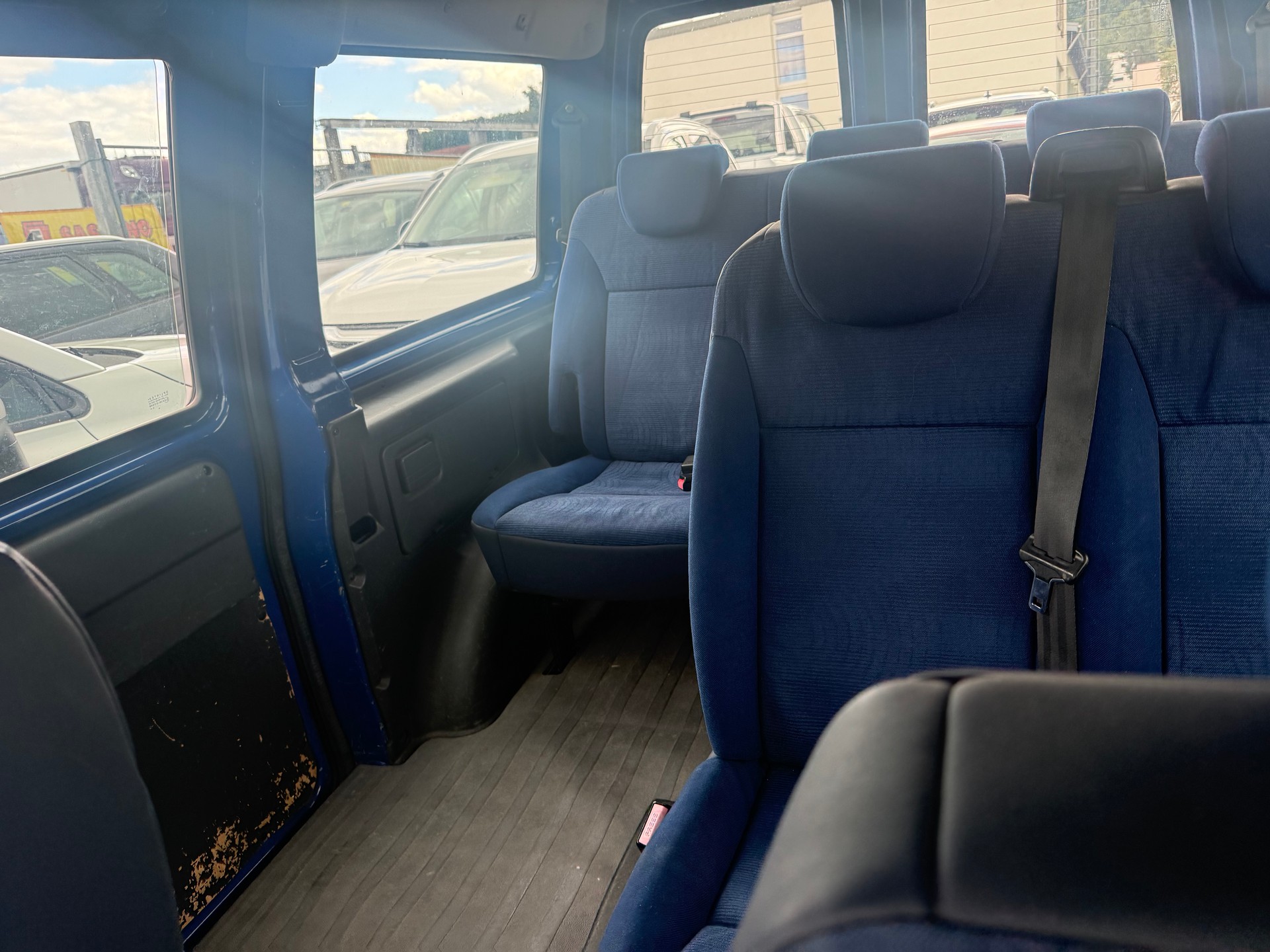 PEUGEOT EXPERT-image-9